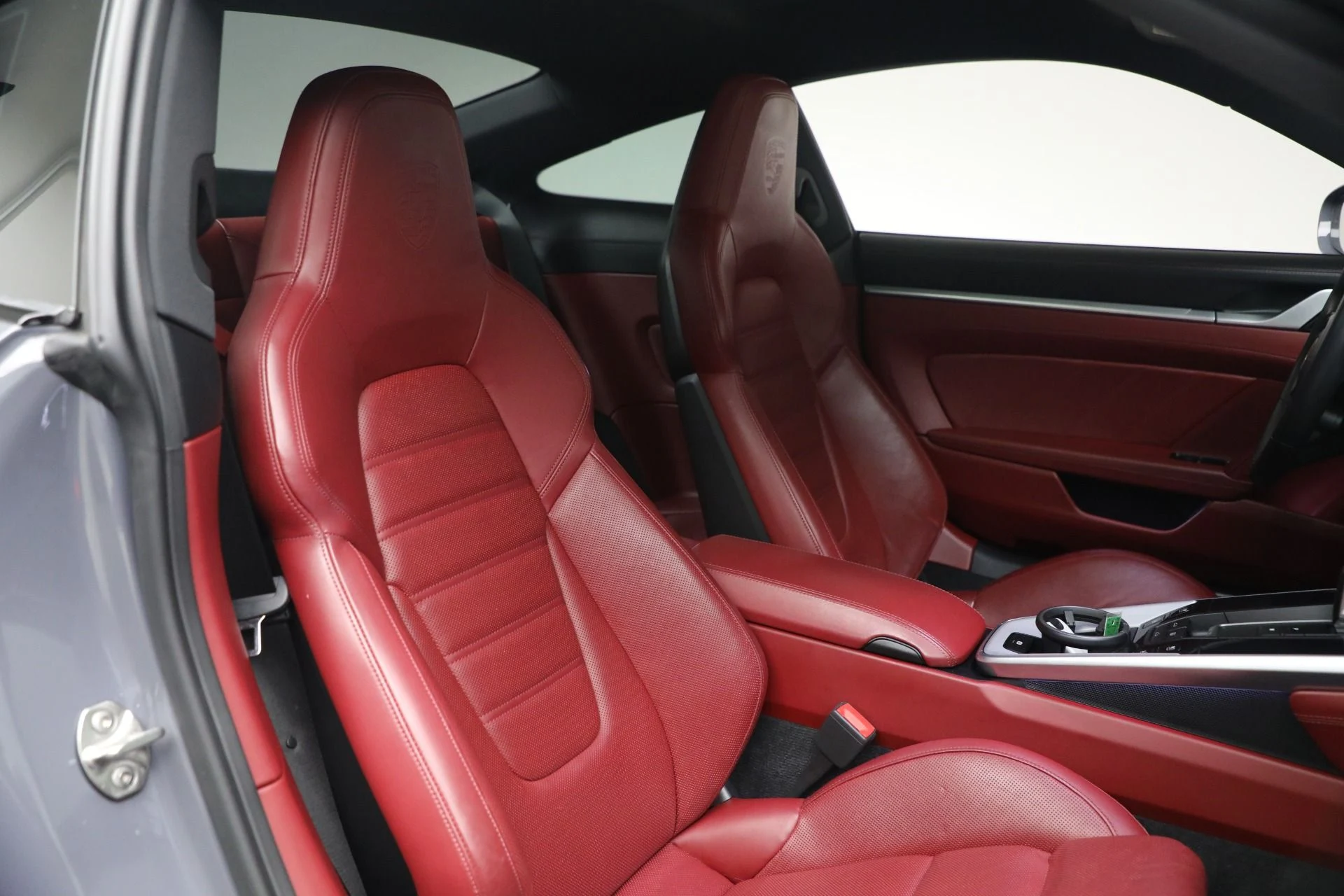 mph022_3185754548_Used_2021_Porsche_911_Carrera_S_1776709663_eec48135e6