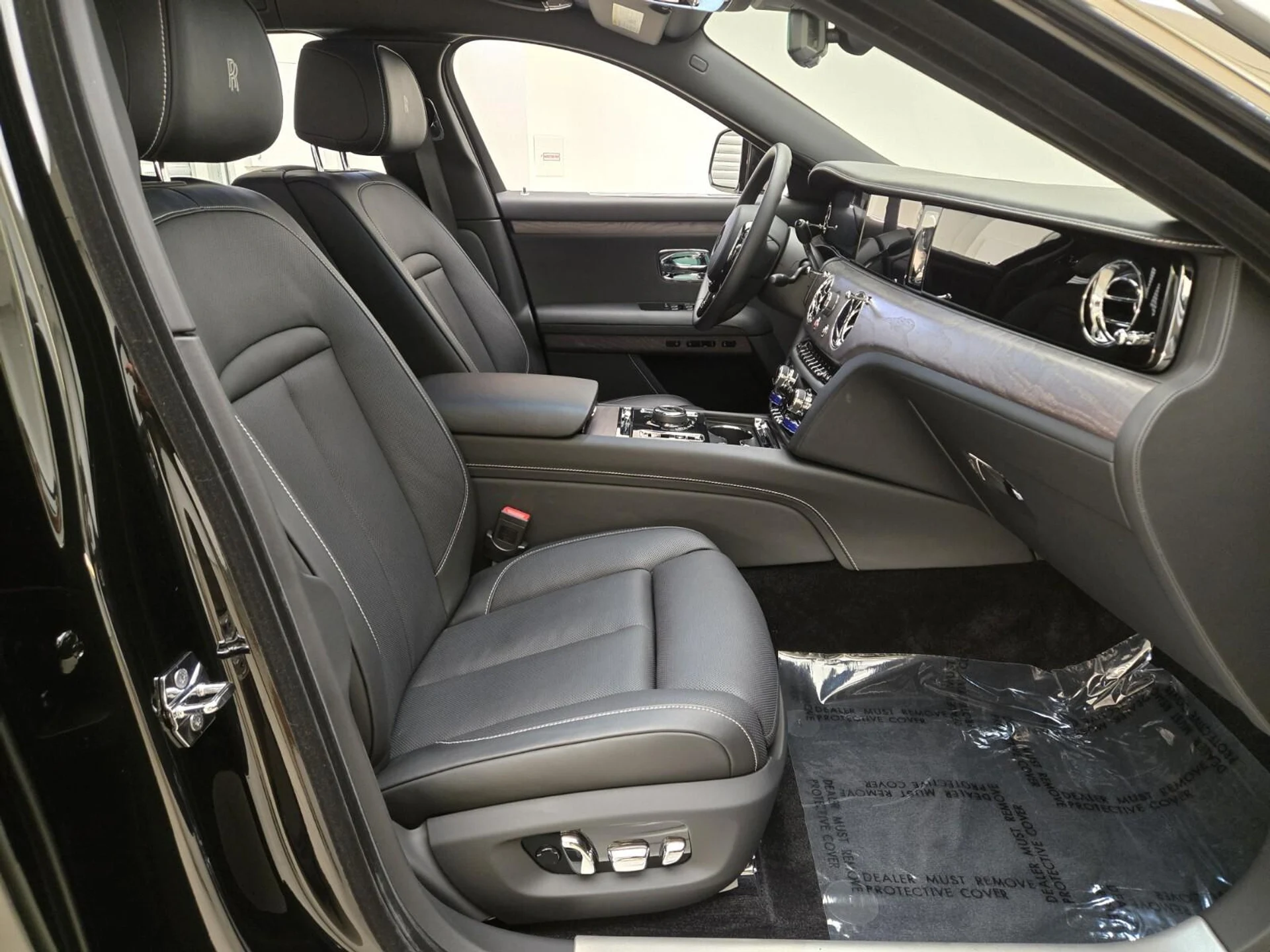 mph022_3189921883_Used_2025_Rolls_Royce_Ghost_1777356186_523665b748