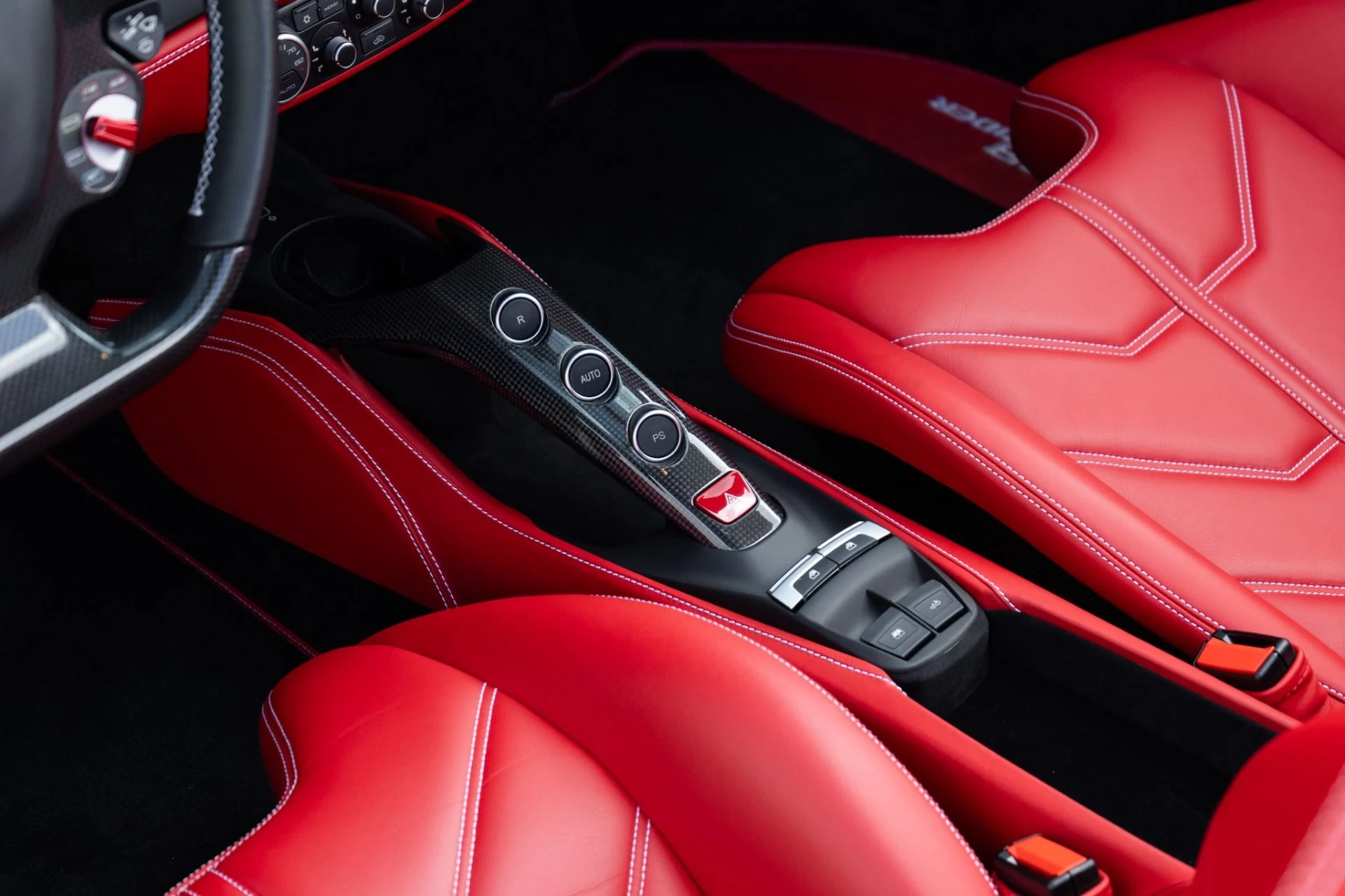 mph022_3190580633_Used_2018_Ferrari_488_Spider_1781219739_2b008efc66