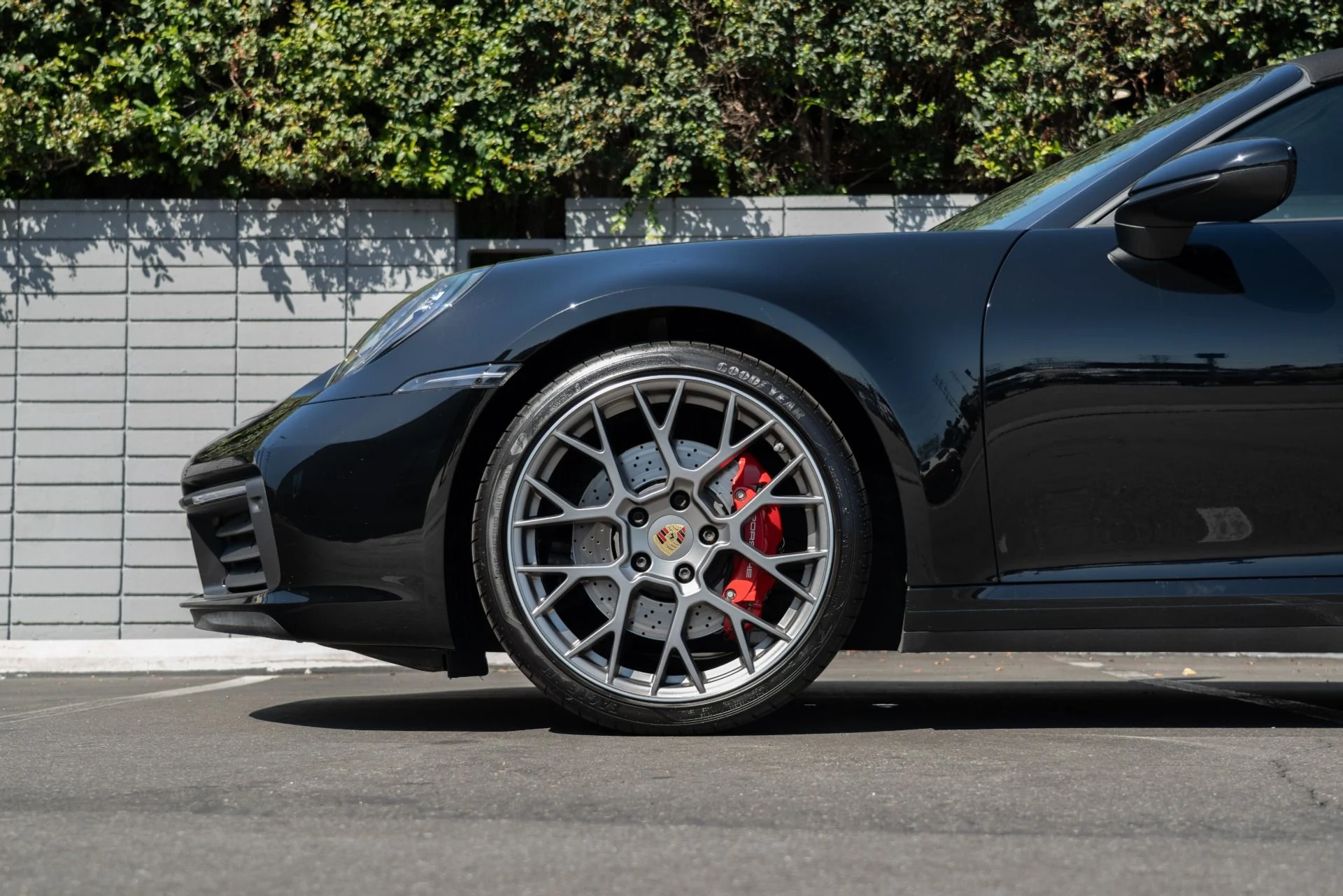 mph022_3202655201_Used_2020_Porsche_911_Carrera_S_1756926775_ff2ba0e927