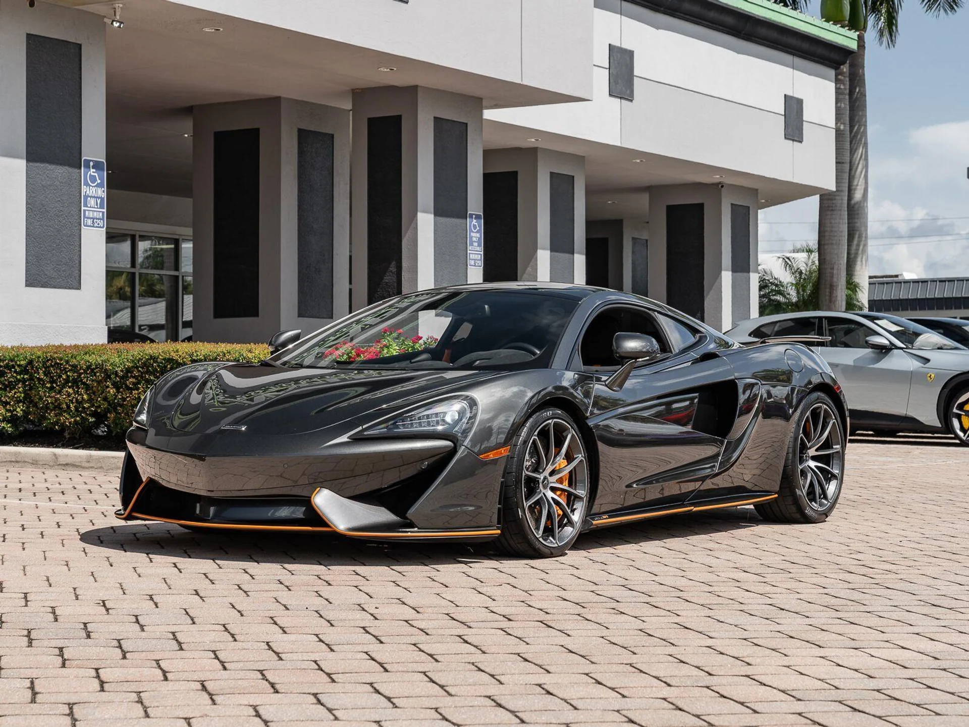 mph022_3202823911_Used_2019_Mc_Laren_570_GT_Coupe_1785532146_0ba6b49a31