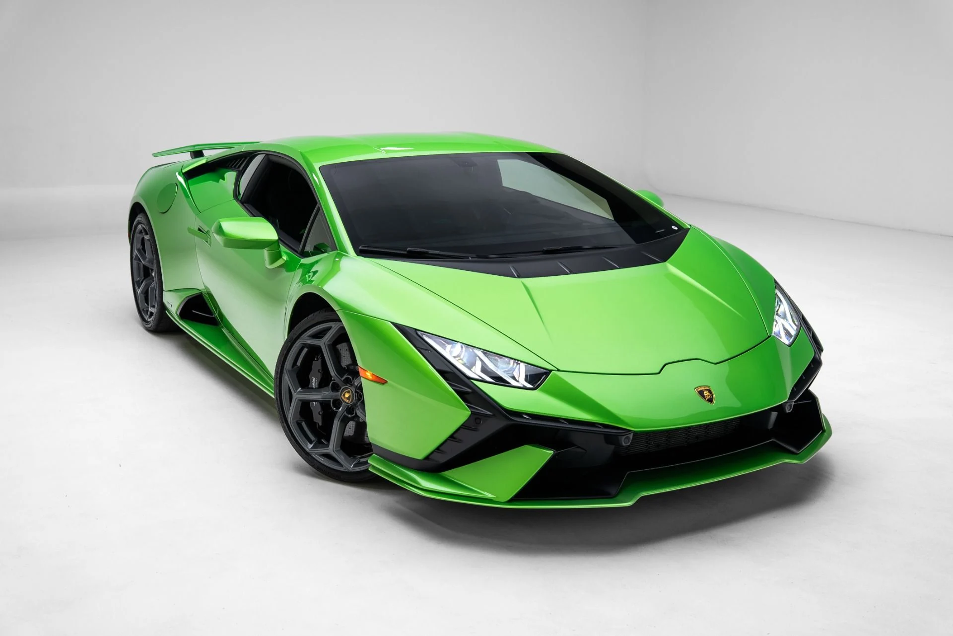 mph022_3216108181_Used_2023_Lamborghini_Huracan_Tecnica_1775770975_5681feec65