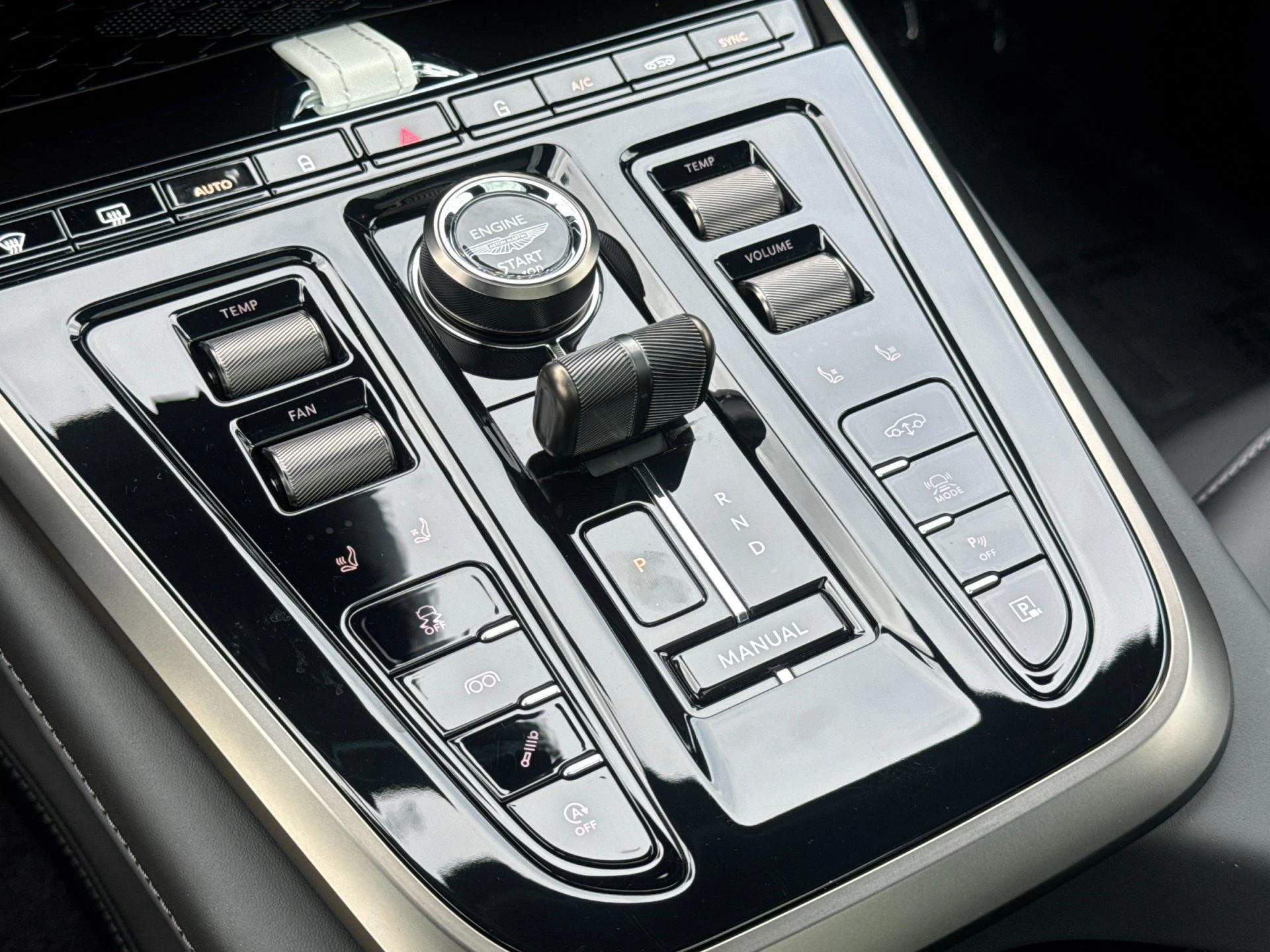 mph022_3217347228_New_2026_Aston_Martin_DBX_S_1793357271_a8047b5219