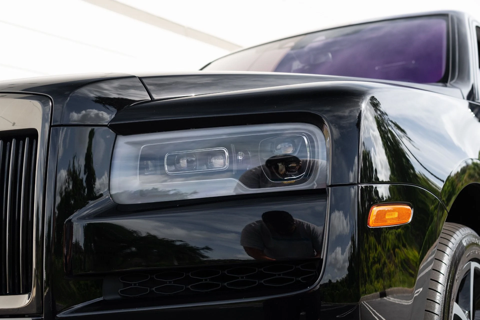 mph022_3219382399_Used_2022_Rolls_Royce_Black_Badge_Cullinan_1776130970_b56d0ca450