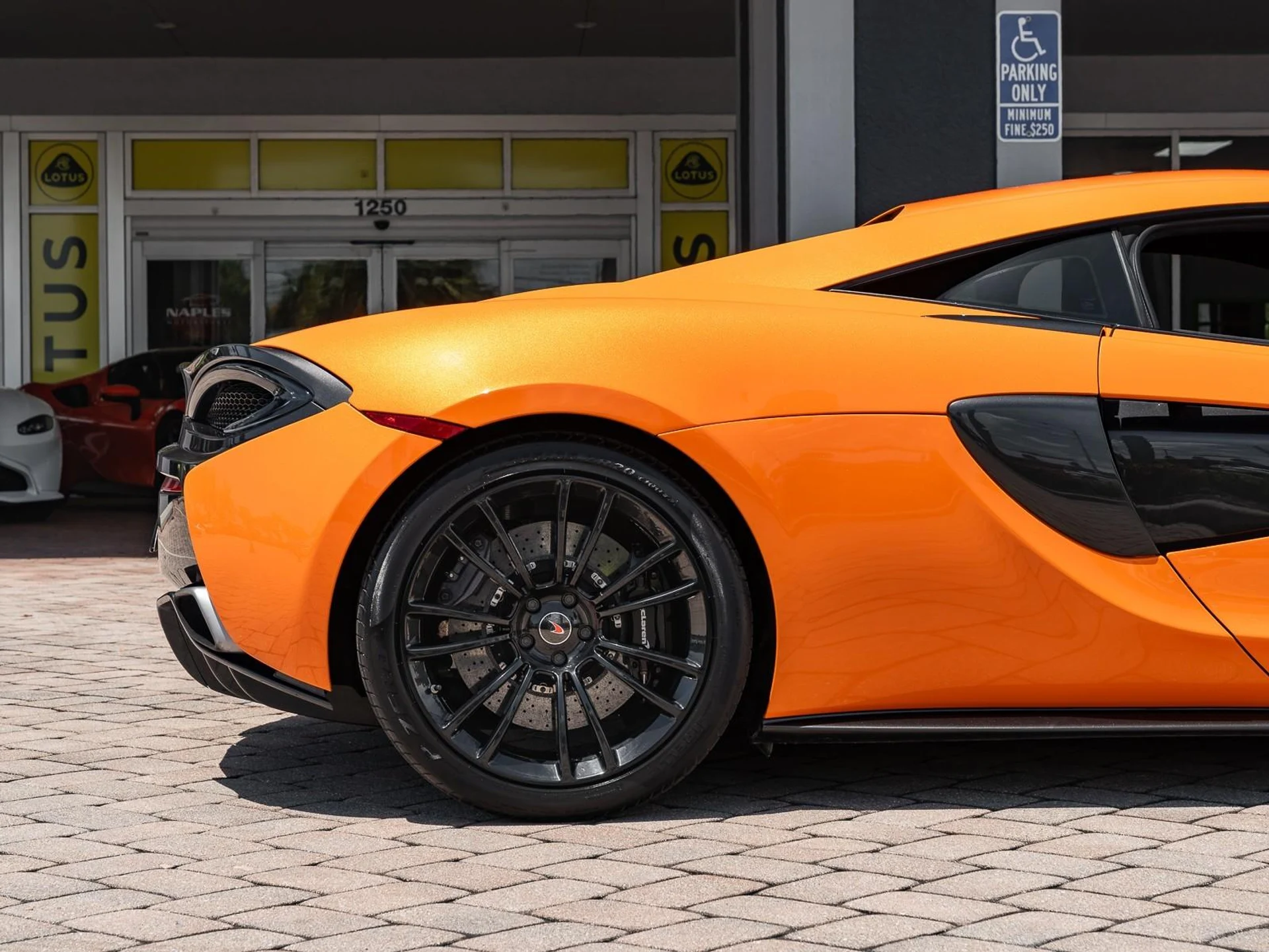 mph022_322925045_Used_2016_Mc_Laren_570_S_1756483745_a28f494b9d