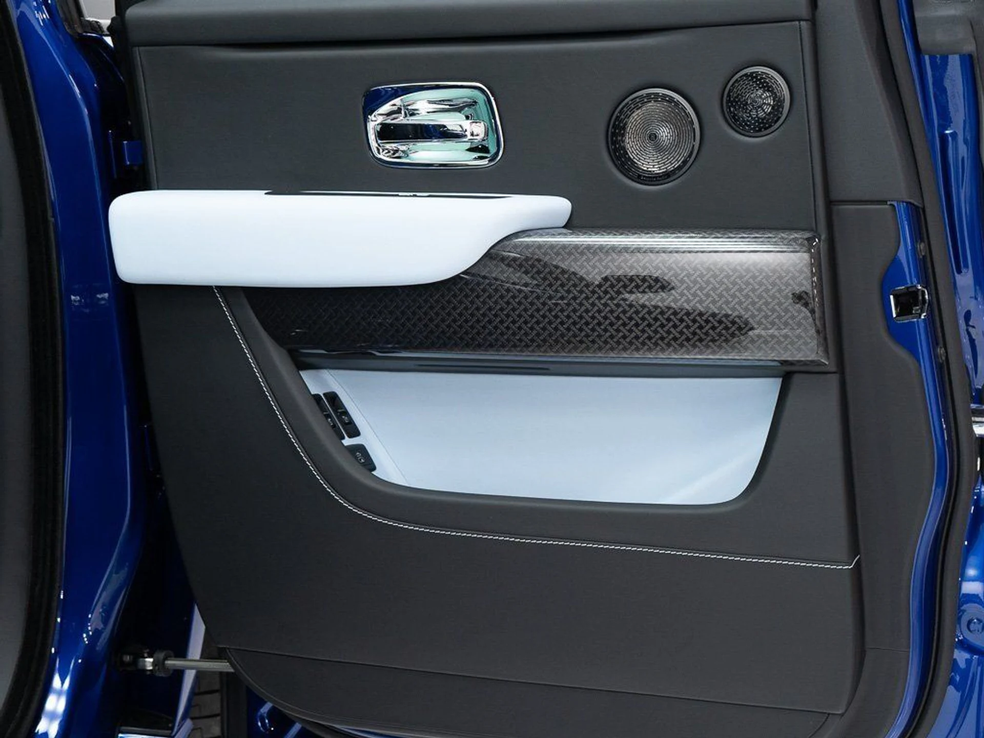 mph022_3233437062_0aae323588bf26973138f773380dadeb_2483903287