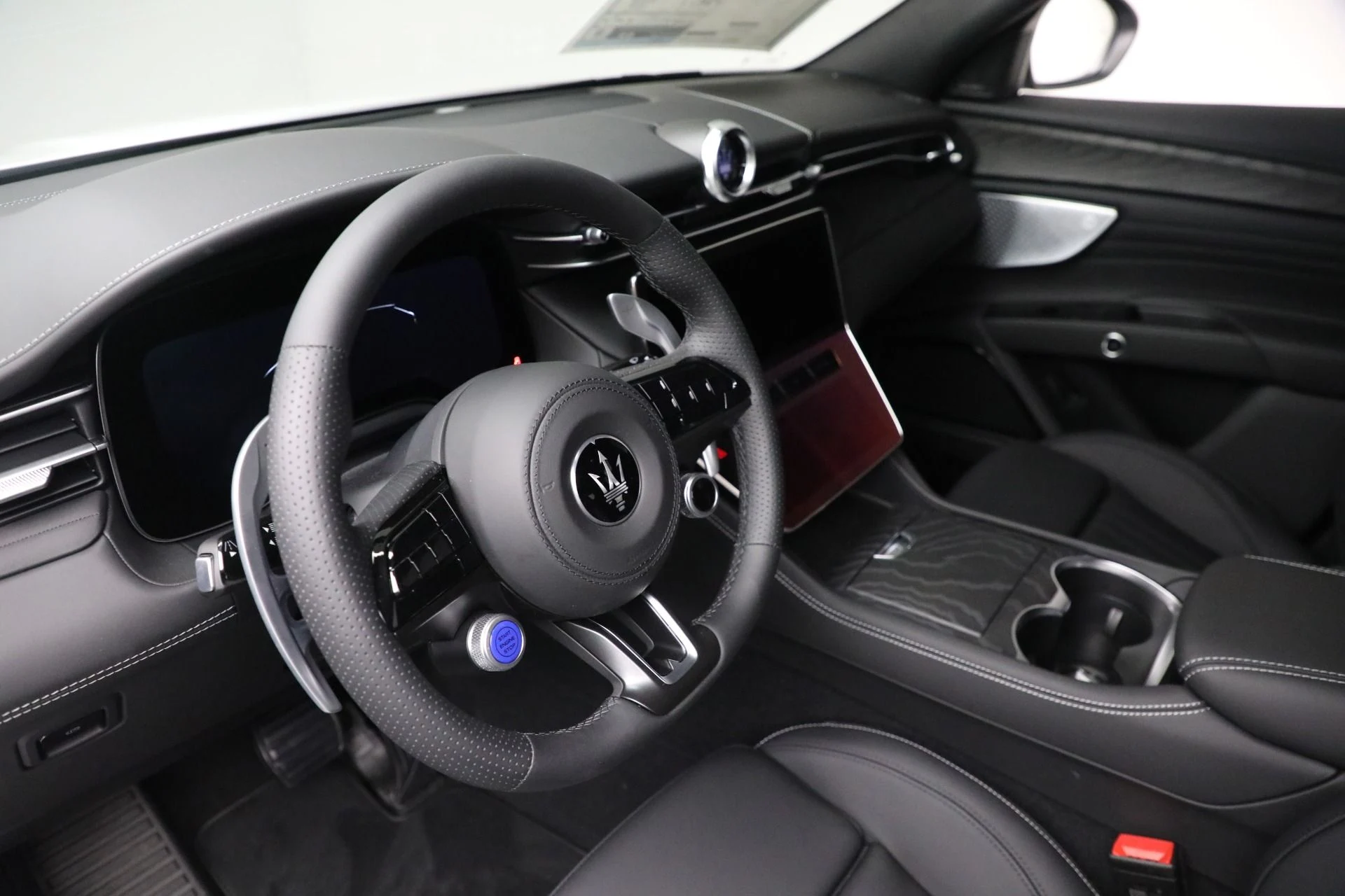 mph022_3235513163_New_2025_Maserati_Grecale_fdd18c5933