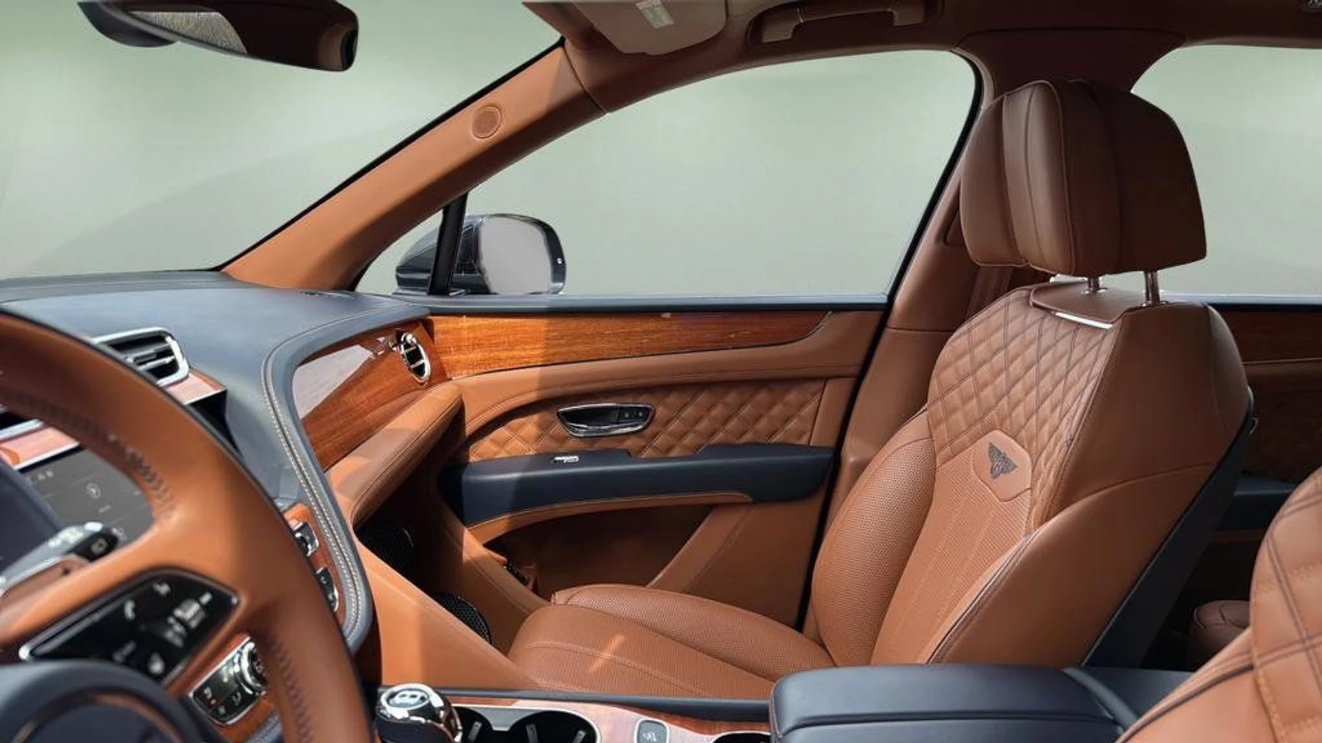 mph022_323760594_93fce19a95d5425fa576177c034a5148_f991708726