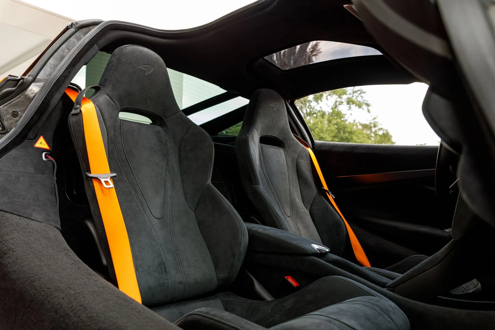 mph022_3244290568_60_p23_l_5f4aa70074