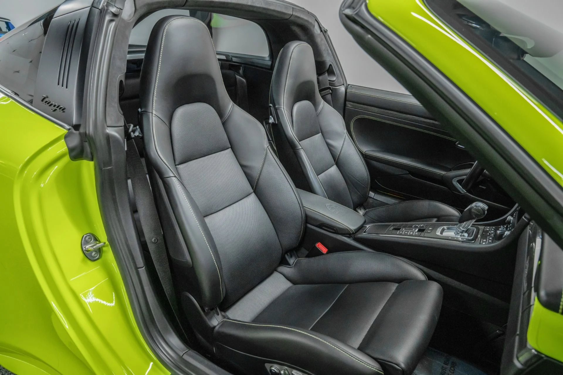 mph022_3244355946_Used_2018_Porsche_911_Targa_4_GTS_PTS_Acid_Green_60k_in_Options_Amazing_1767036323_68638277bd