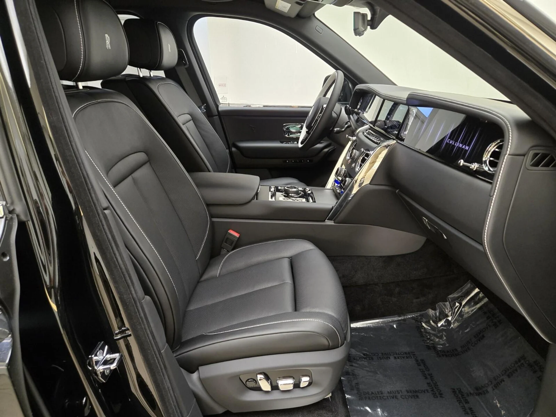 mph022_3248061418_New_2026_Rolls_Royce_Cullinan_1776230144_865fd5a3f2