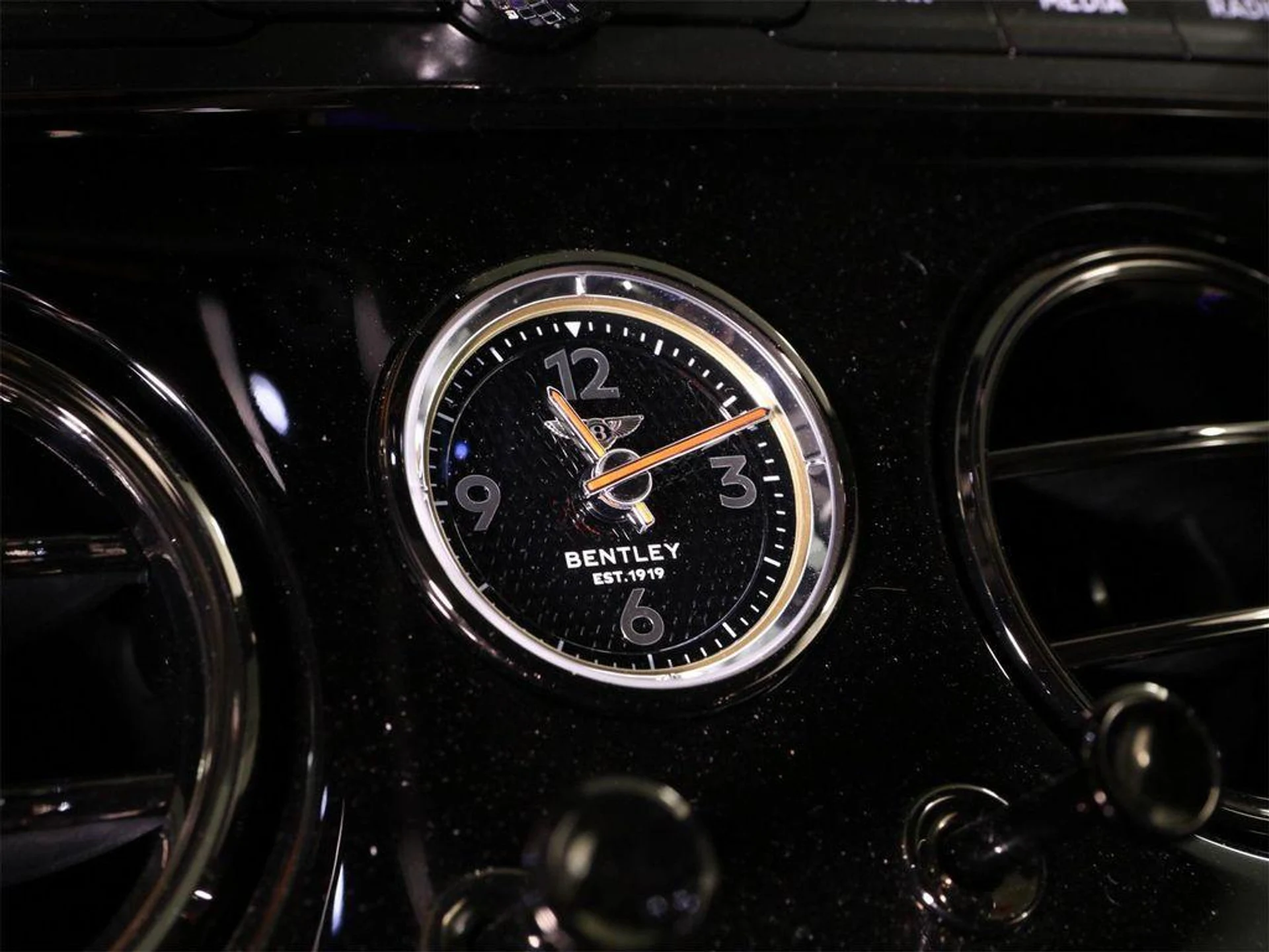 mph022_3249101916_NU_Xy_Db_Ku04g_L0_F7pib8g_D39efu_Y_38b607a7ab