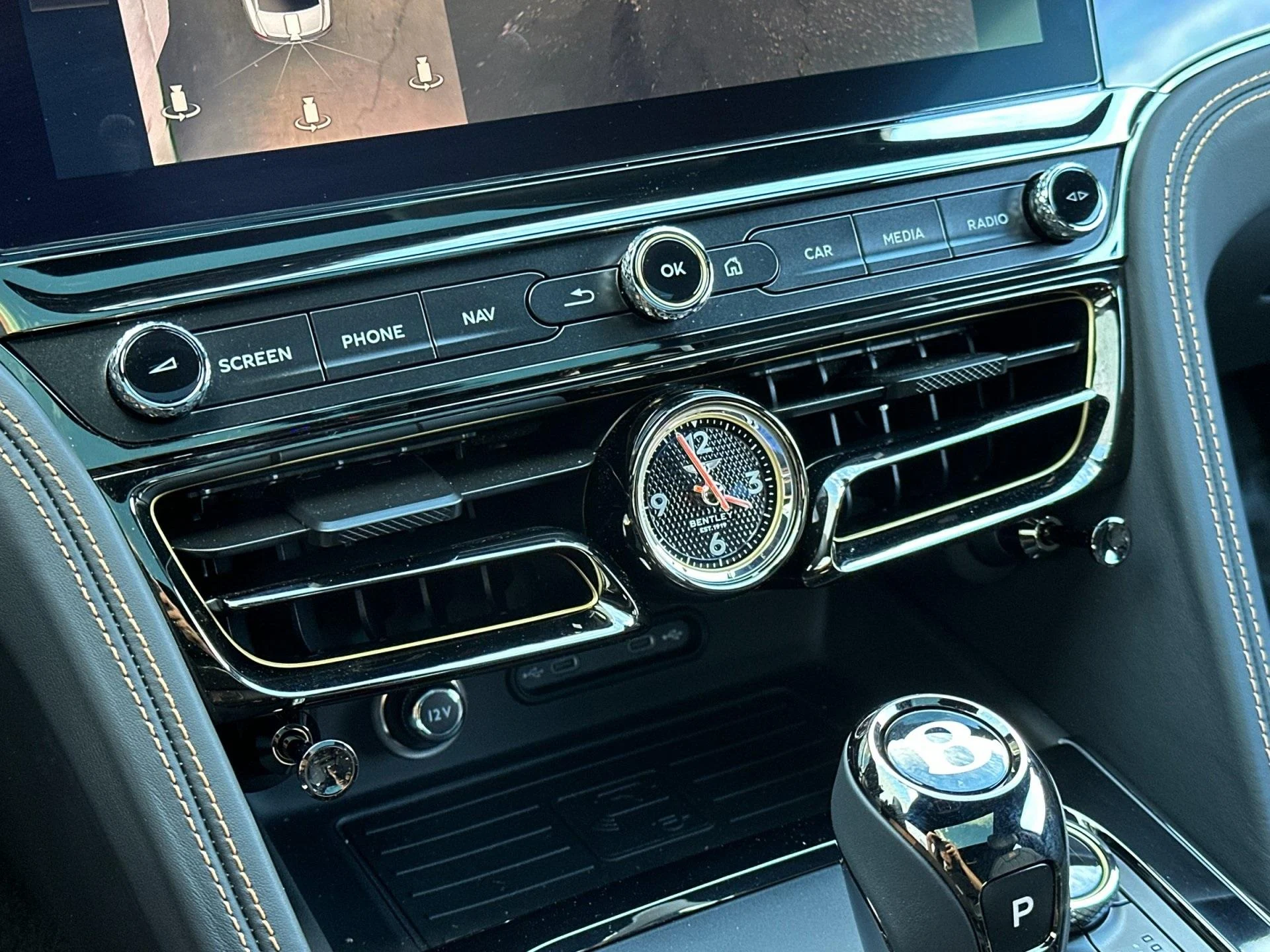 mph022_3251997180_New_2025_Bentley_Flying_Spur_1760603884_c71485935b