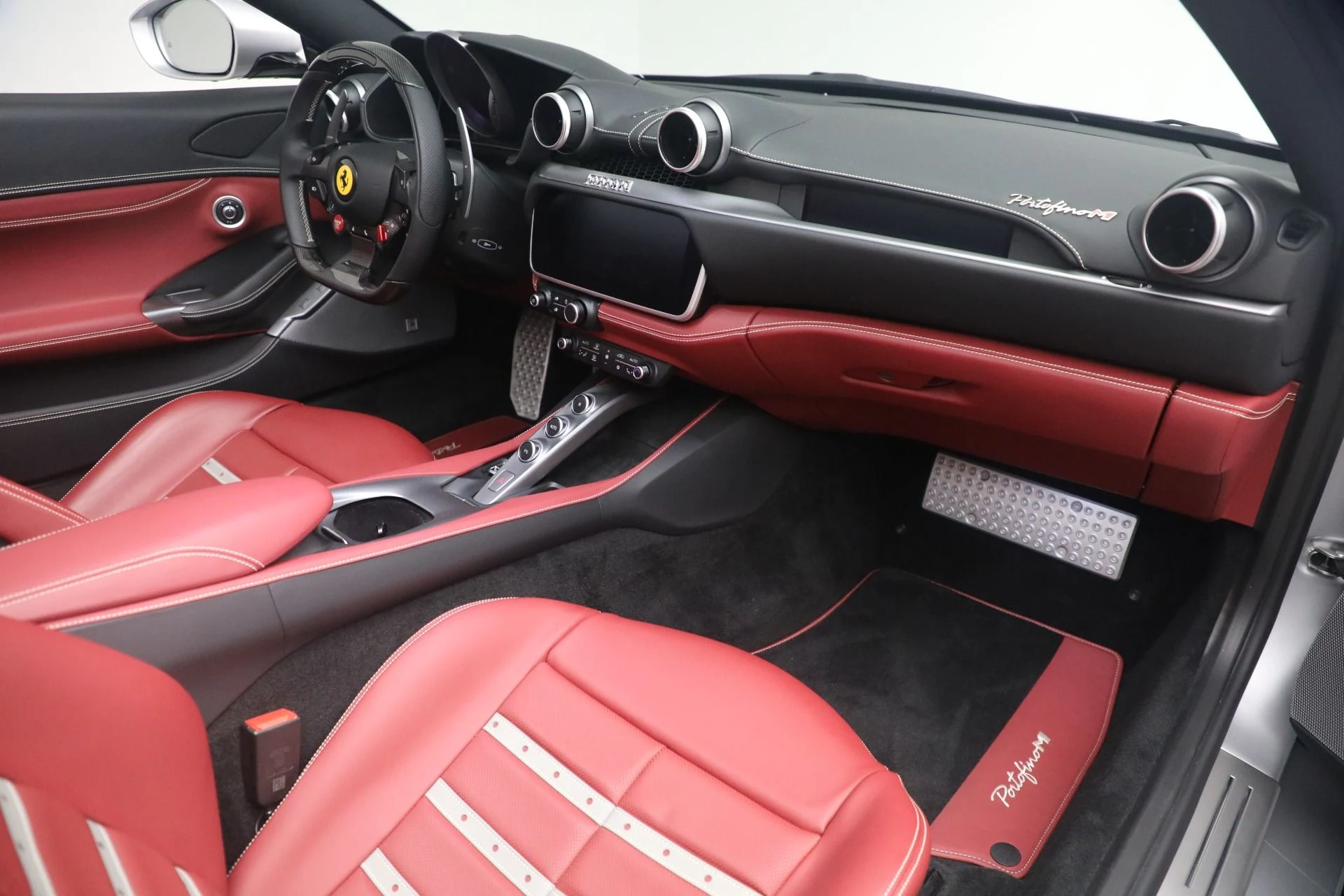 mph022_3253878409_Used_2022_Ferrari_Portofino_M_1761750007_312e01add8