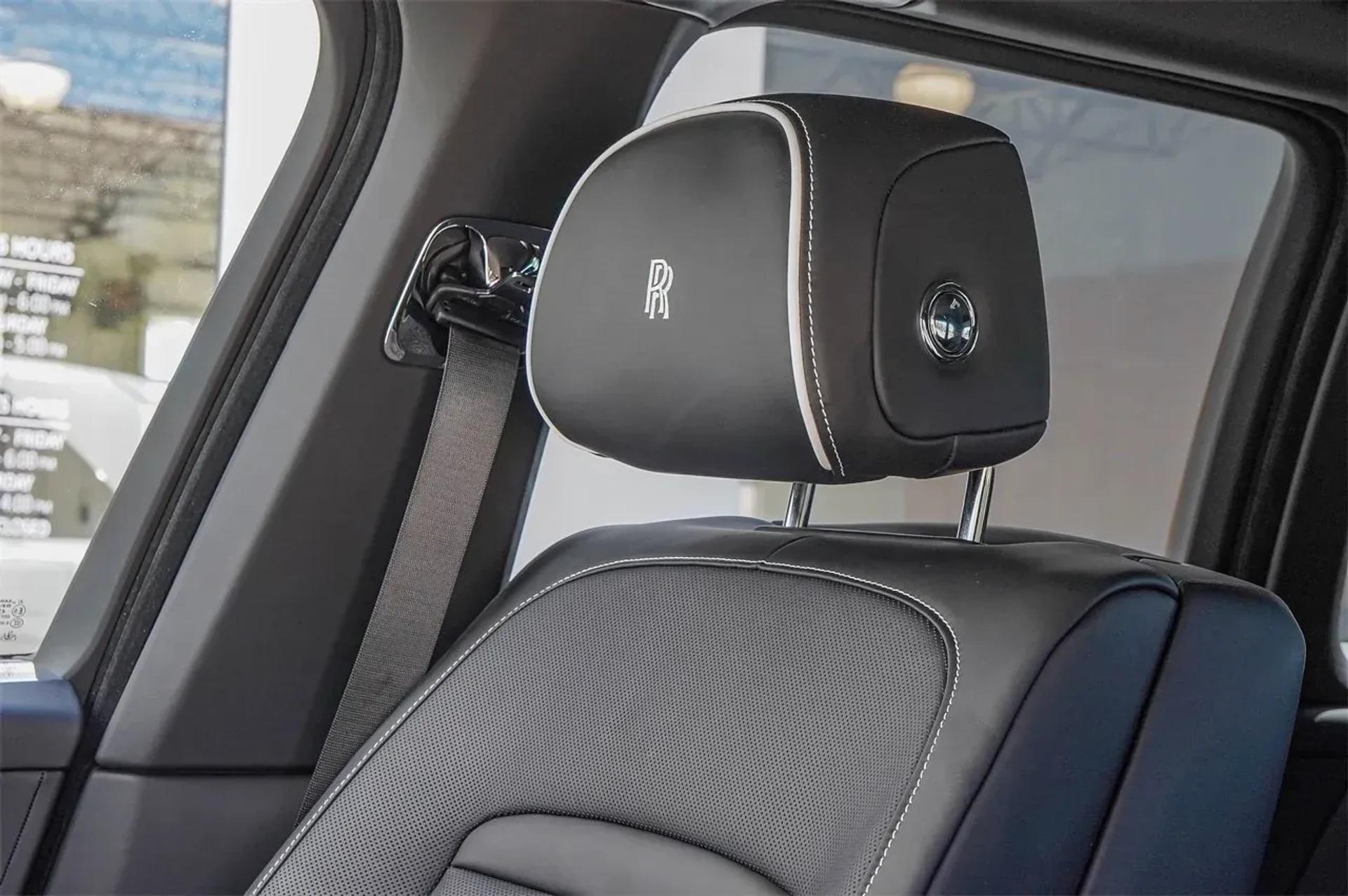 mph022_3268883444_83040d6e1fa848f1bebadfd6a68e3ff0_648965f65b