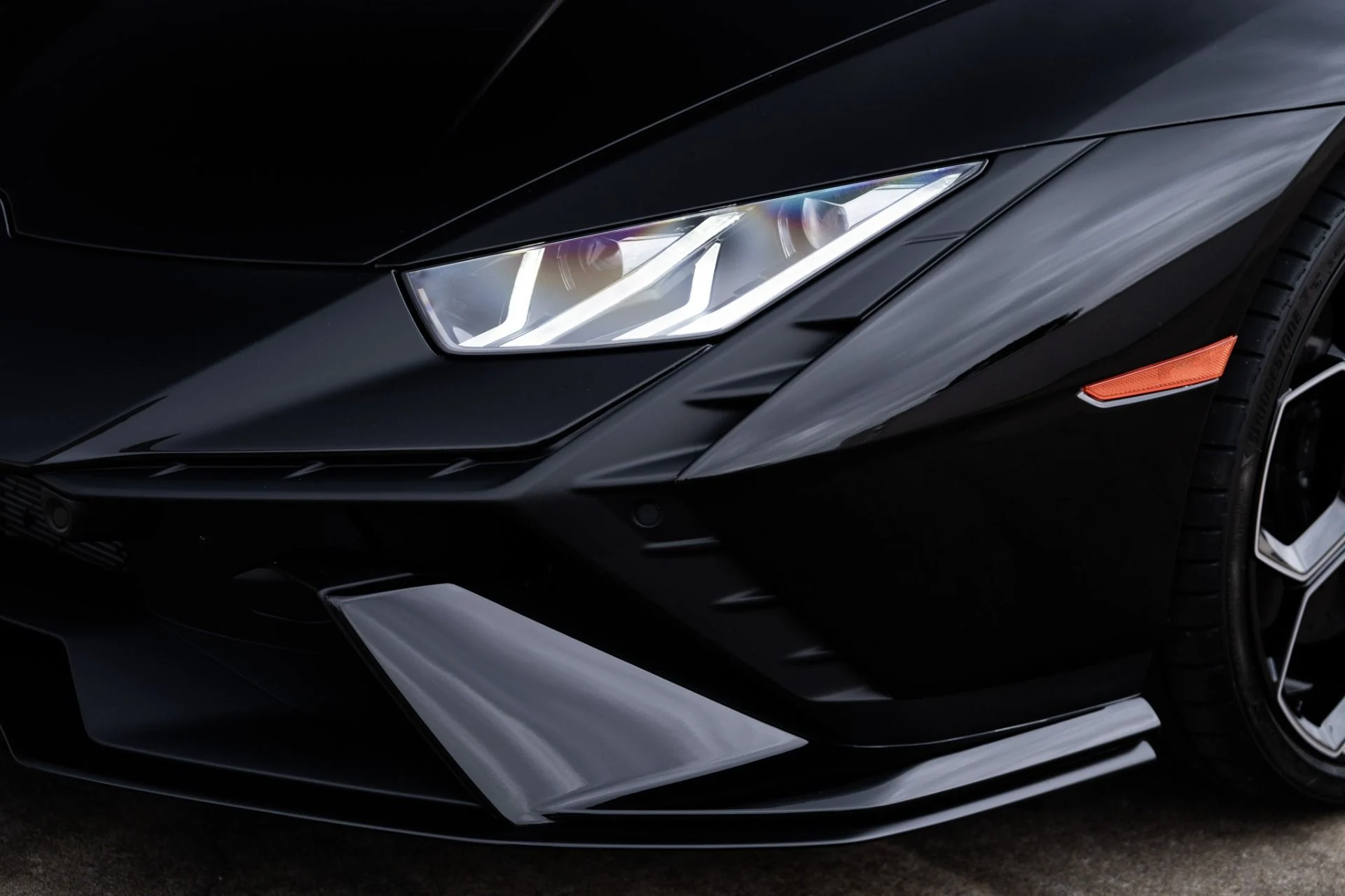 mph022_3272778727_Used_2023_Lamborghini_Huracan_Tecnica_1768943844_a1fc996456