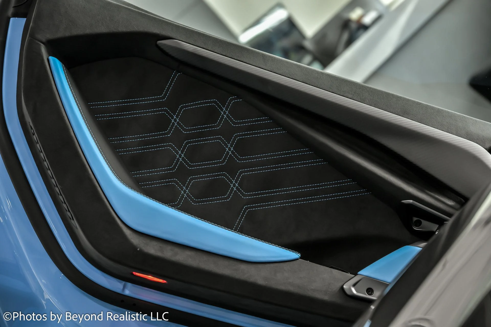 mph022_3279353311_28f7980b790a94df1e06f34ab37c502bx_05c6aee927