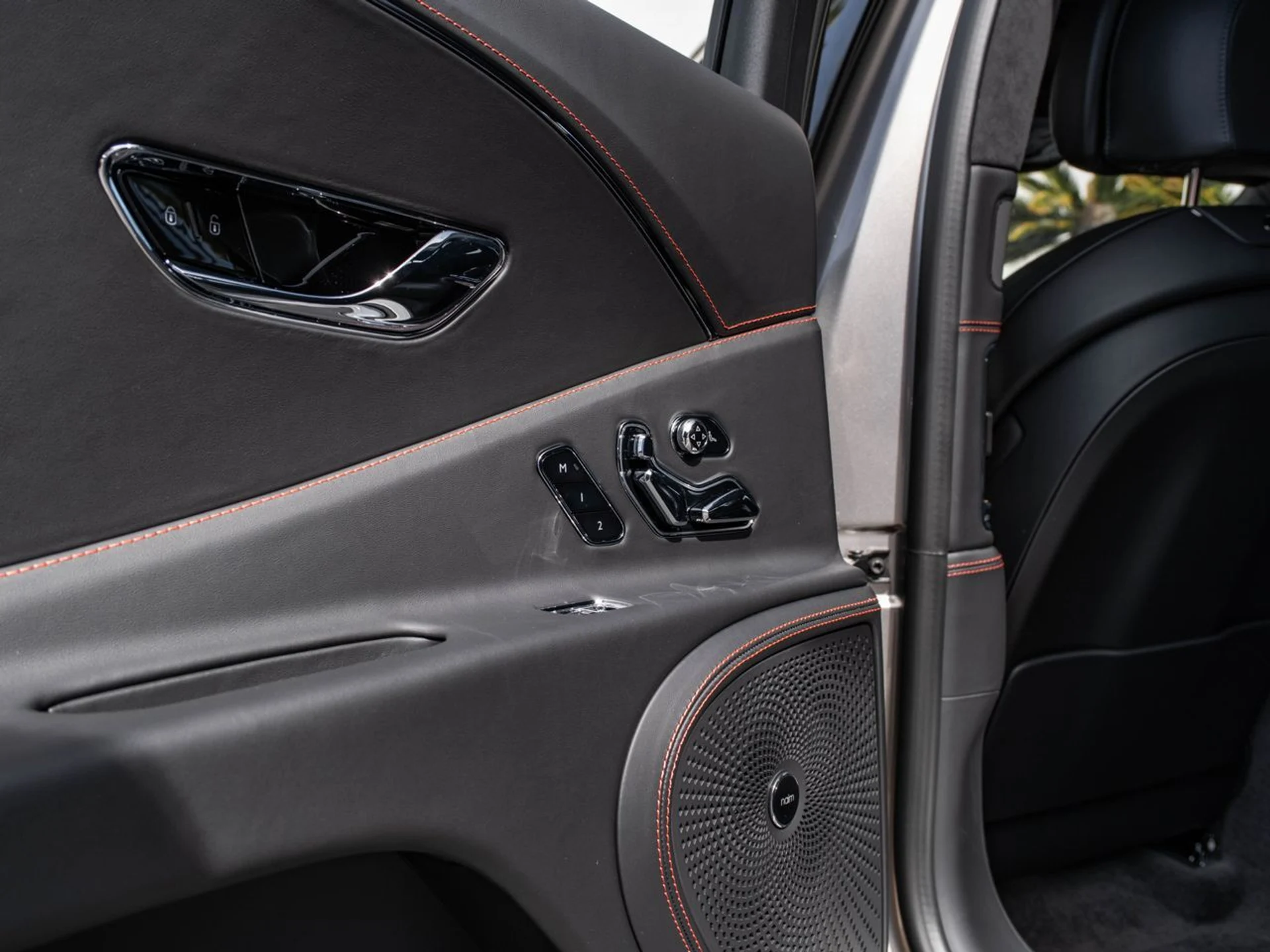 mph022_3279460772_f164f2f232cf4c52f282384a4a717dc1x_3758541876