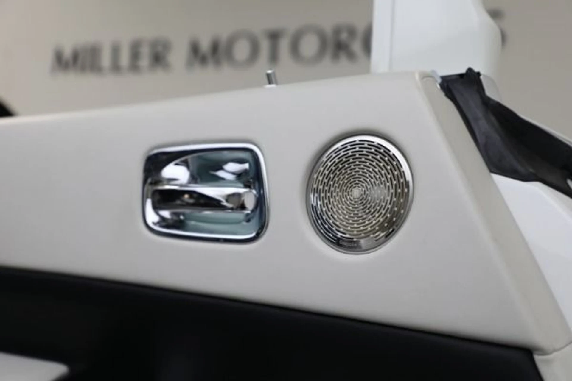 mph022_328214208_Used_2019_Rolls_Royce_Dawn_b3c9f95cd6