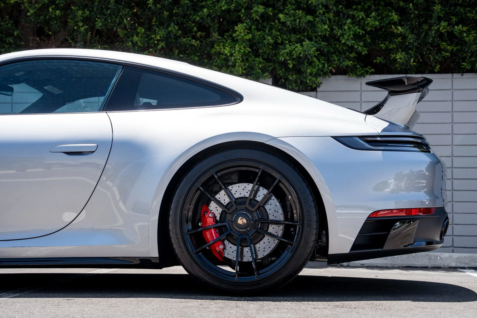 mph022_3283719876_Used_2024_Porsche_911_Carrera_4_GTS_1751587000_02f6274a8e