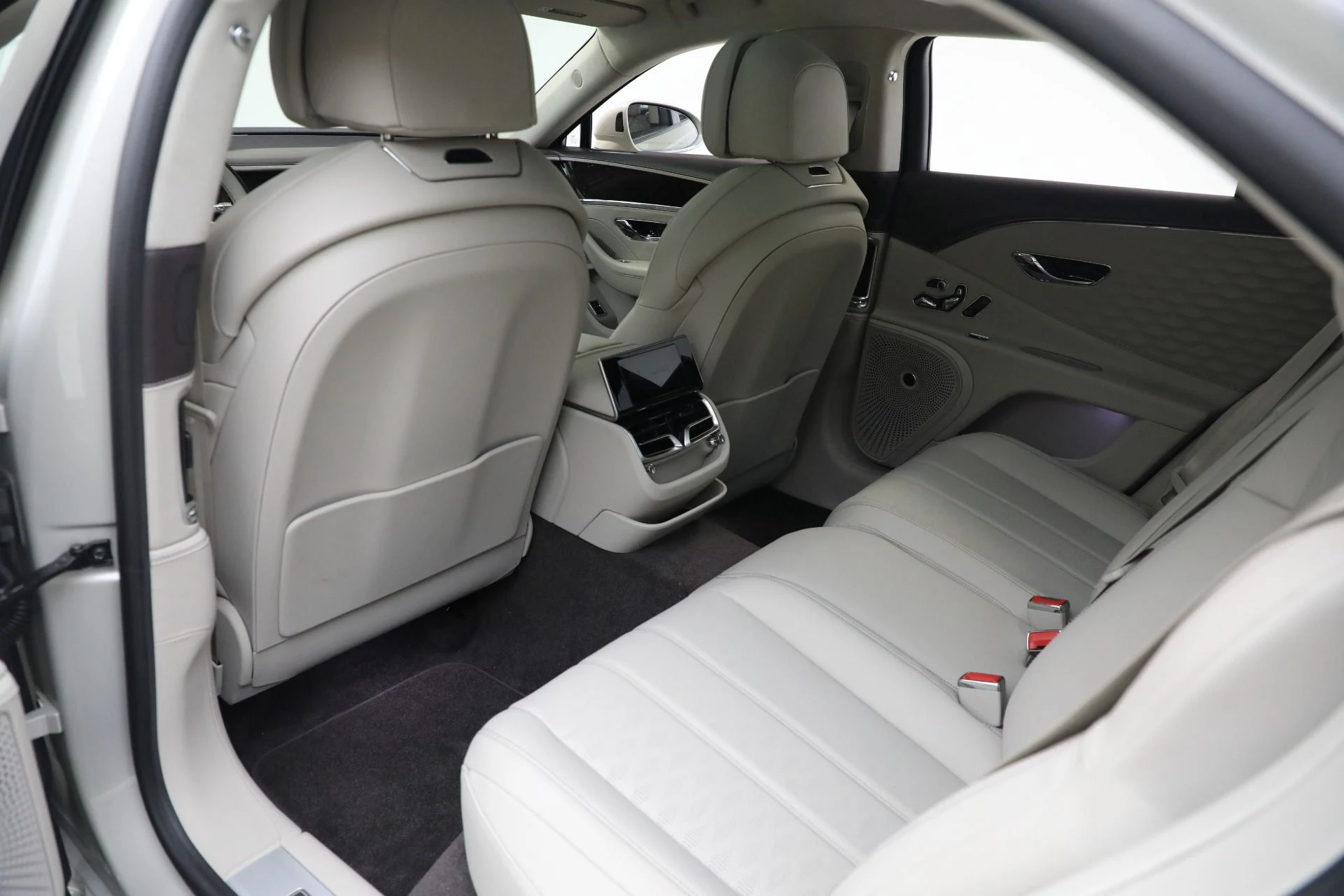 mph022_3292308603_New_2025_Bentley_Flying_Spur_Speed_2d6eb150fe