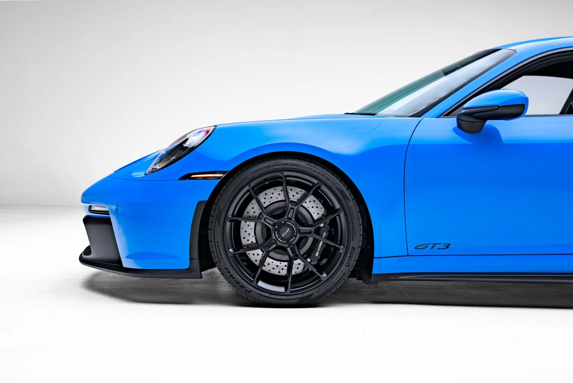 mph022_3297964943_Used_2023_Porsche_911_GT_3_1771960817_8cac856b9e