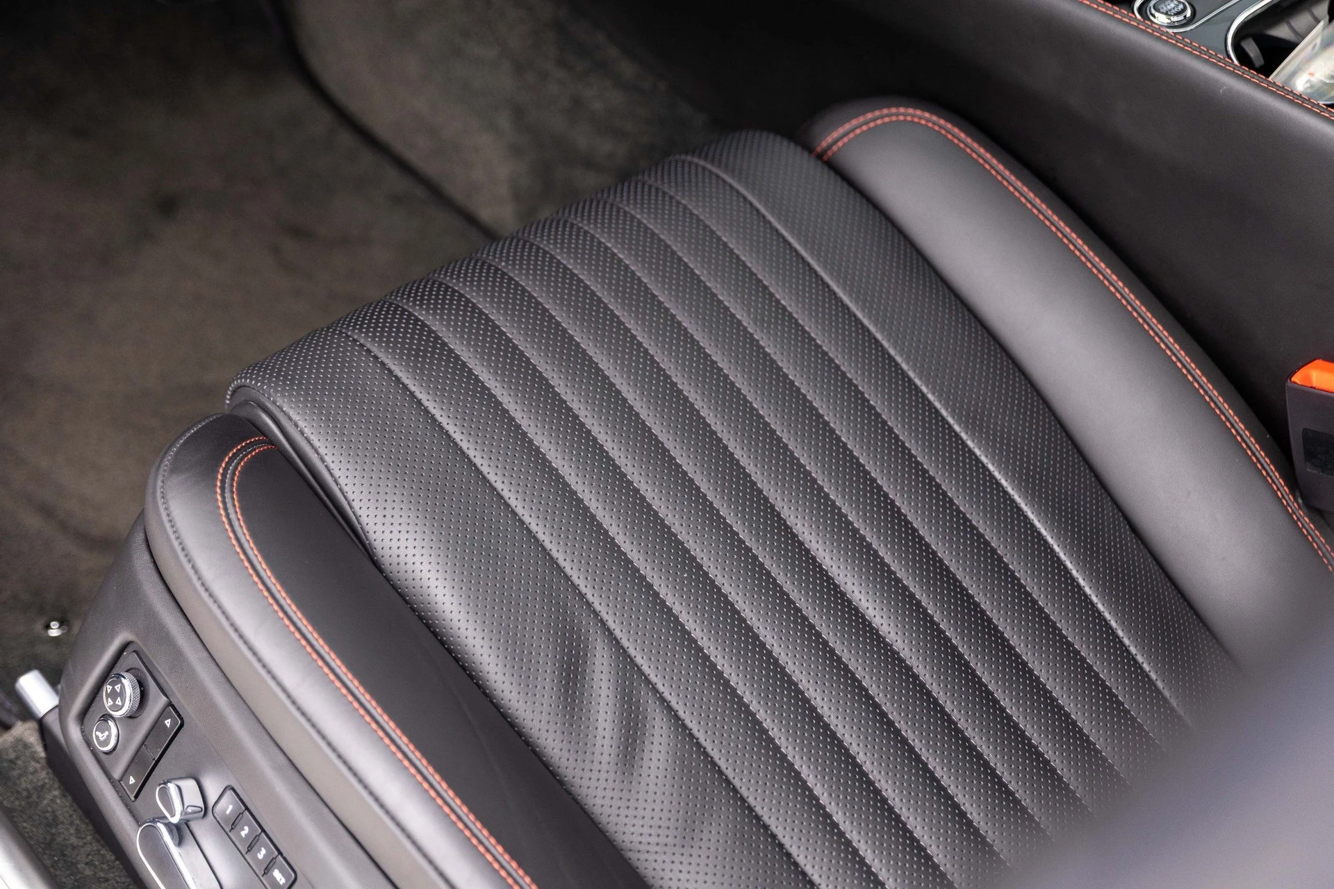 mph022_3299814991_Hi_Tech_Luxury_Imports_LLC_SCBEH_9_ZA_7_JC_069270_image_22_51ac1003e2