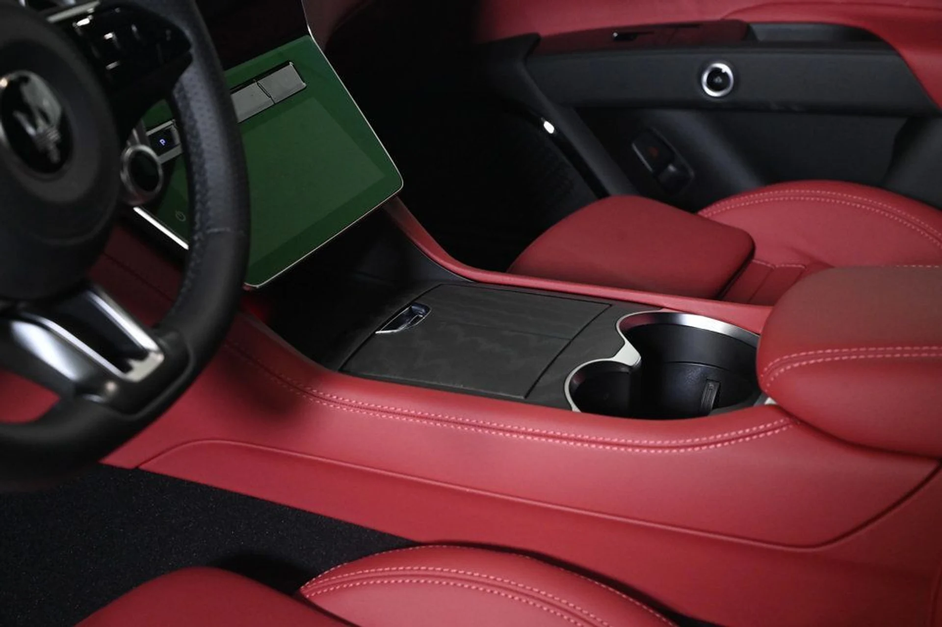 mph022_330101356_new_2025_maserati_grecale_modenaawd_11350_22957974_22_1024_0598438c25