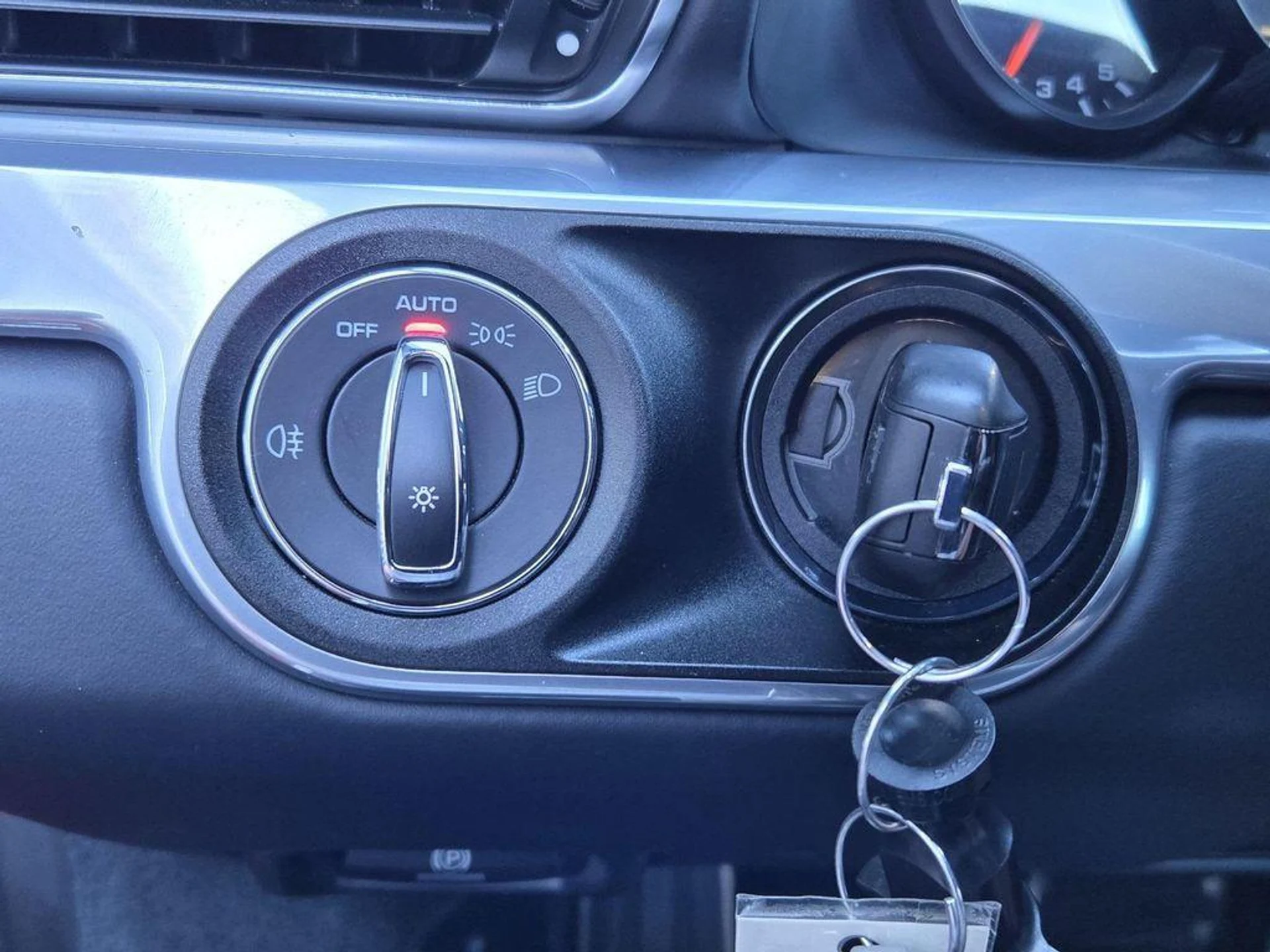 mph022_3301616591_e_JX_Wv_D7g_F1kh_Gkx_MIC_47o9_Qg4_A_38128d91fb