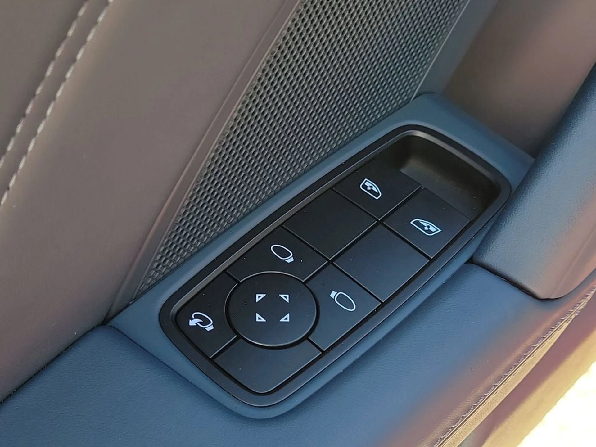 mph022_3303126051_23_3e2cc5b444