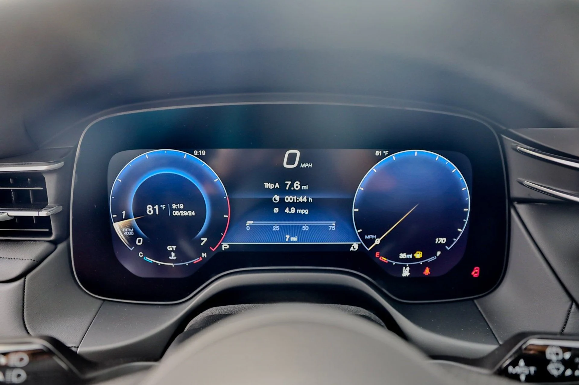 mph022_3319832507_8c06dab879724d1b9a4977152f2837f2_014bc62223