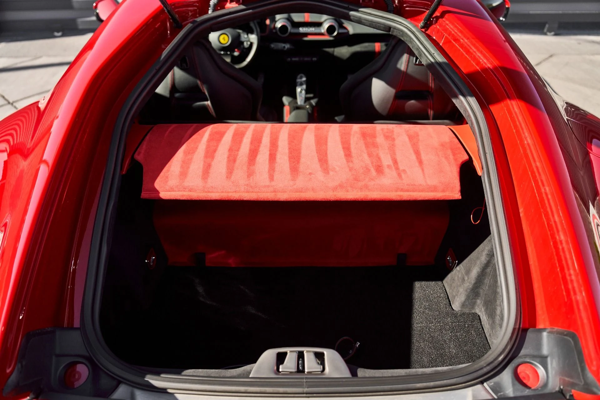 mph022_3321131850_Used_2018_Ferrari_812_Superfast_Base_1767042396_28f4f9e36a