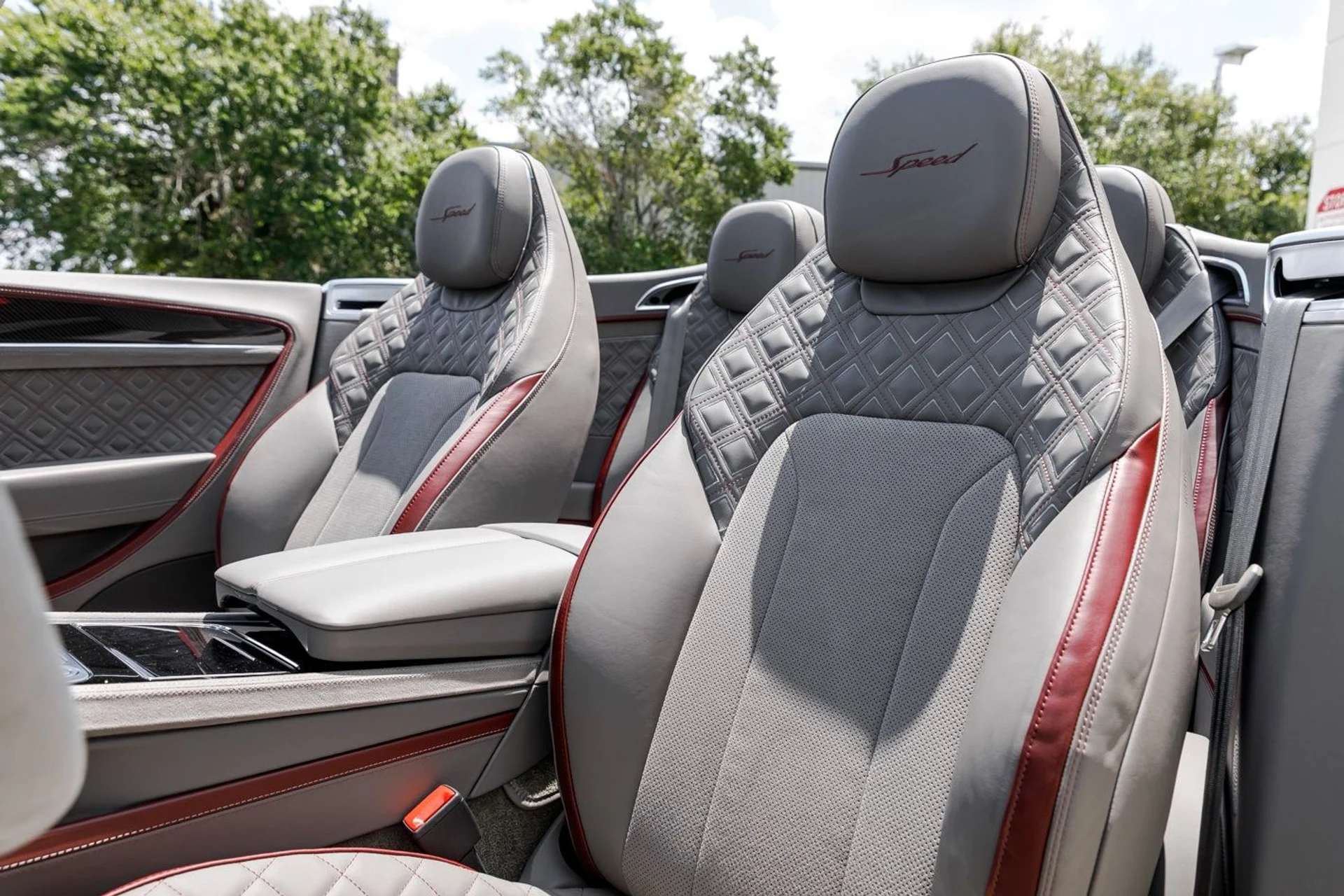 mph022_3328964317_f5273394c839408b4057fa692d30ad31x_f267847834