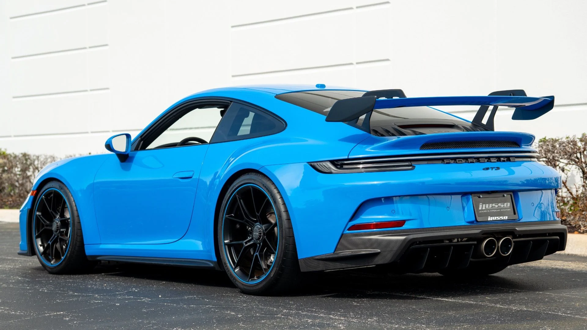 mph022_3330321358_Used_2022_Porsche_911_GT_3_1753806874_0ad7959f6b