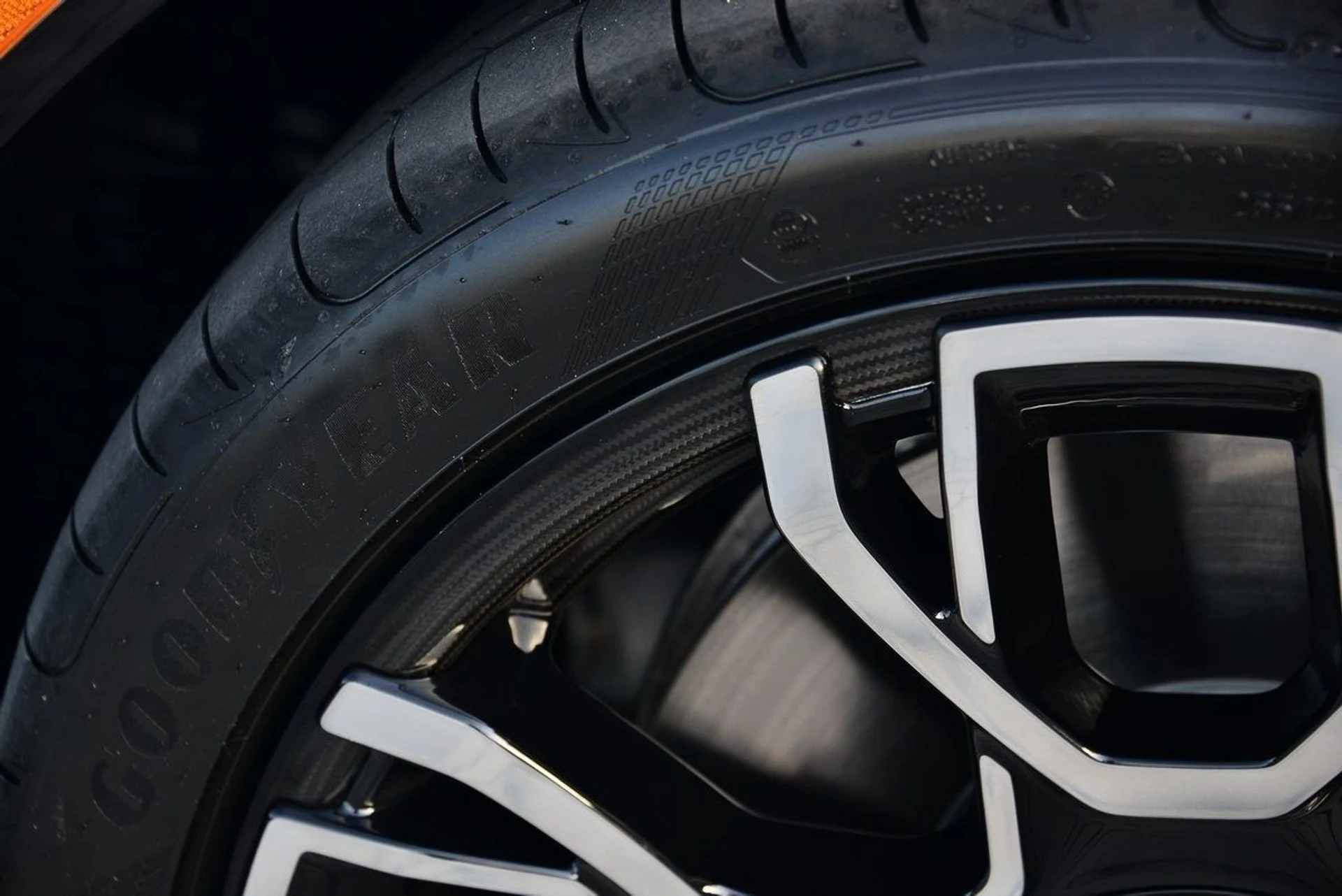 mph022_3330869604_66c1d0de8839ed1003228070564f2727x_f9f5988f32