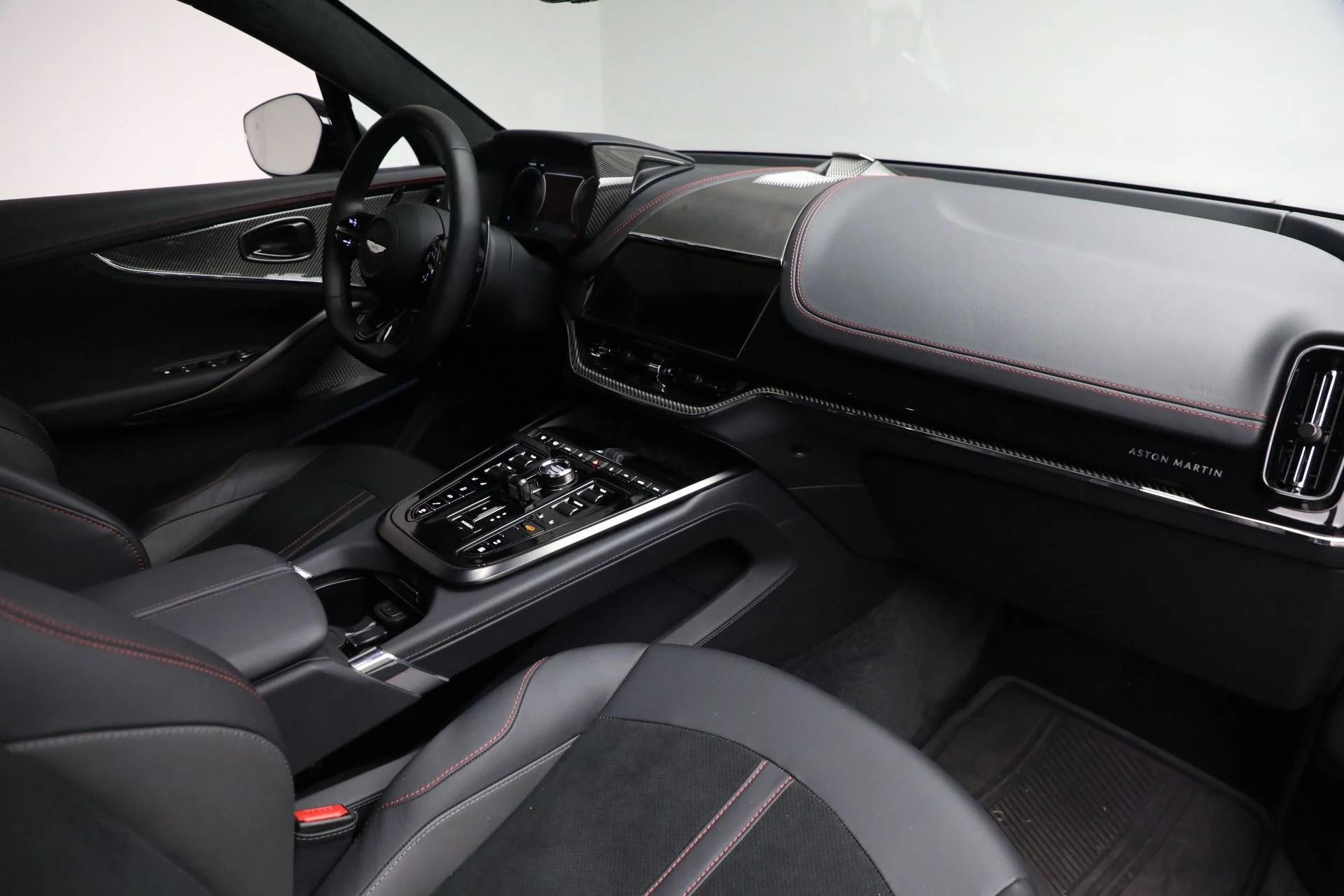 mph022_3334741092_New_2025_Aston_Martin_DBX_707_01ee7c384b