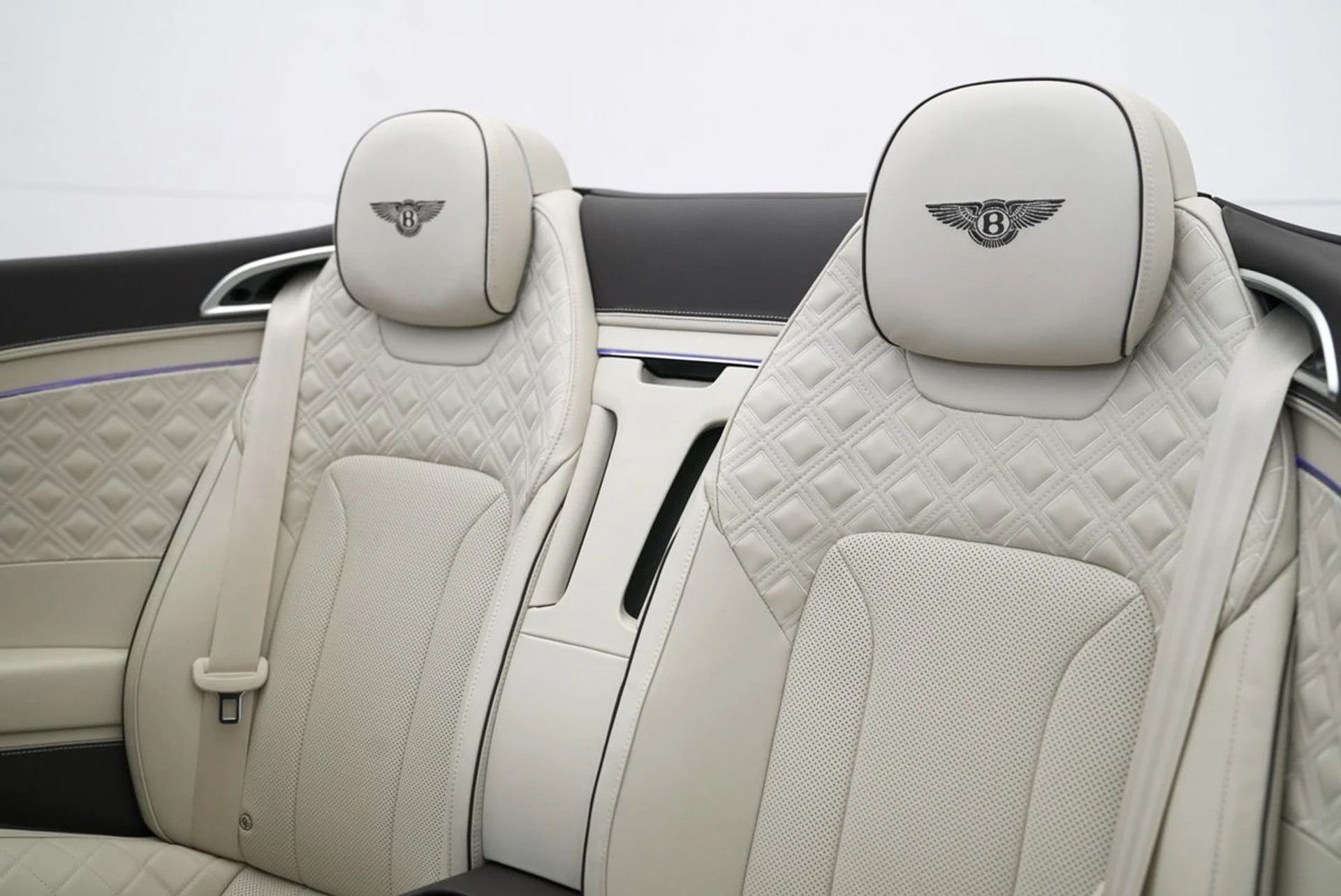 mph022_3338729365_2a93a7lvbirp77cuu6slc4401f9o_b7cd37751d