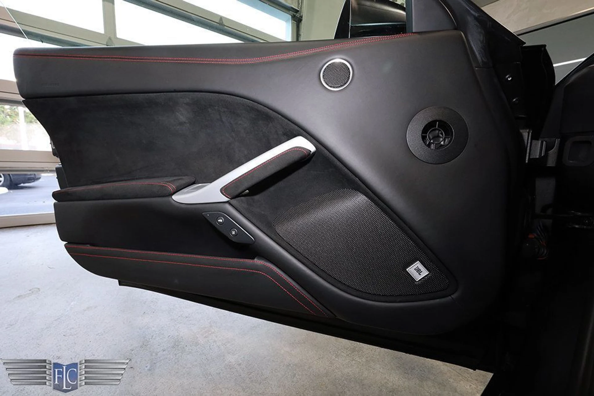 mph022_3345524669_used_2014_ferrari_f12berlinetta_2drcoupe_9689_22910558_23_1024_d1e7a1ec0d