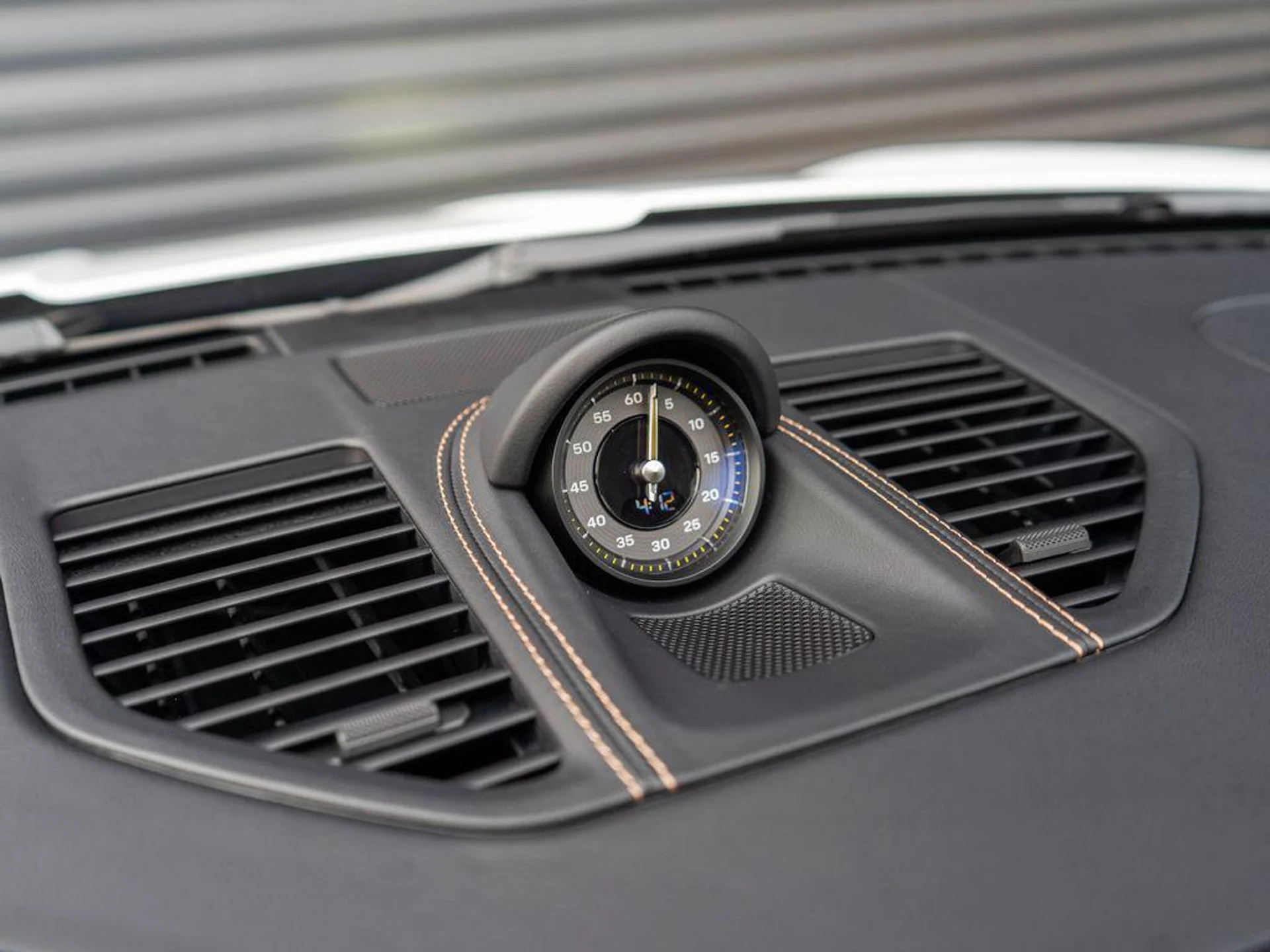 mph022_3351515266_k_ABW_Xa_VM_7_Lge_QQUXWF_Ep8q_M380_b407c49ece