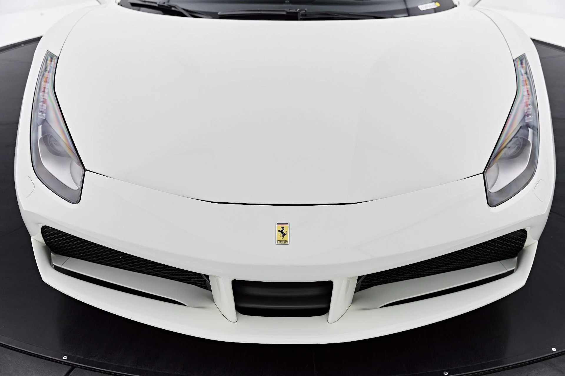 mph022_3353117816_Used_2018_Ferrari_488_Spider_Base_1787888176_01d3aae2a7