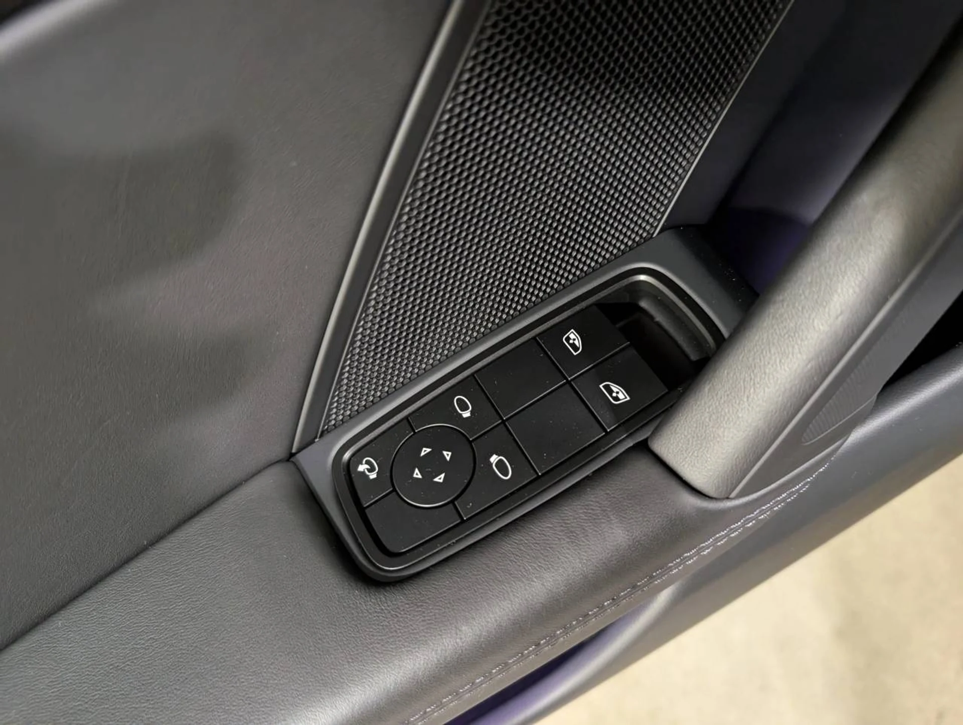 mph022_3356286369_81883a740f5f0cd76362f38bdc7812b1x_ecdacd08da