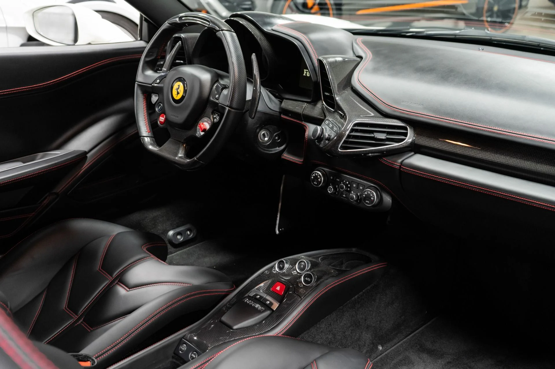 mph022_3358508511_Used_2015_Ferrari_458_Italia_1757709675_1f53182912