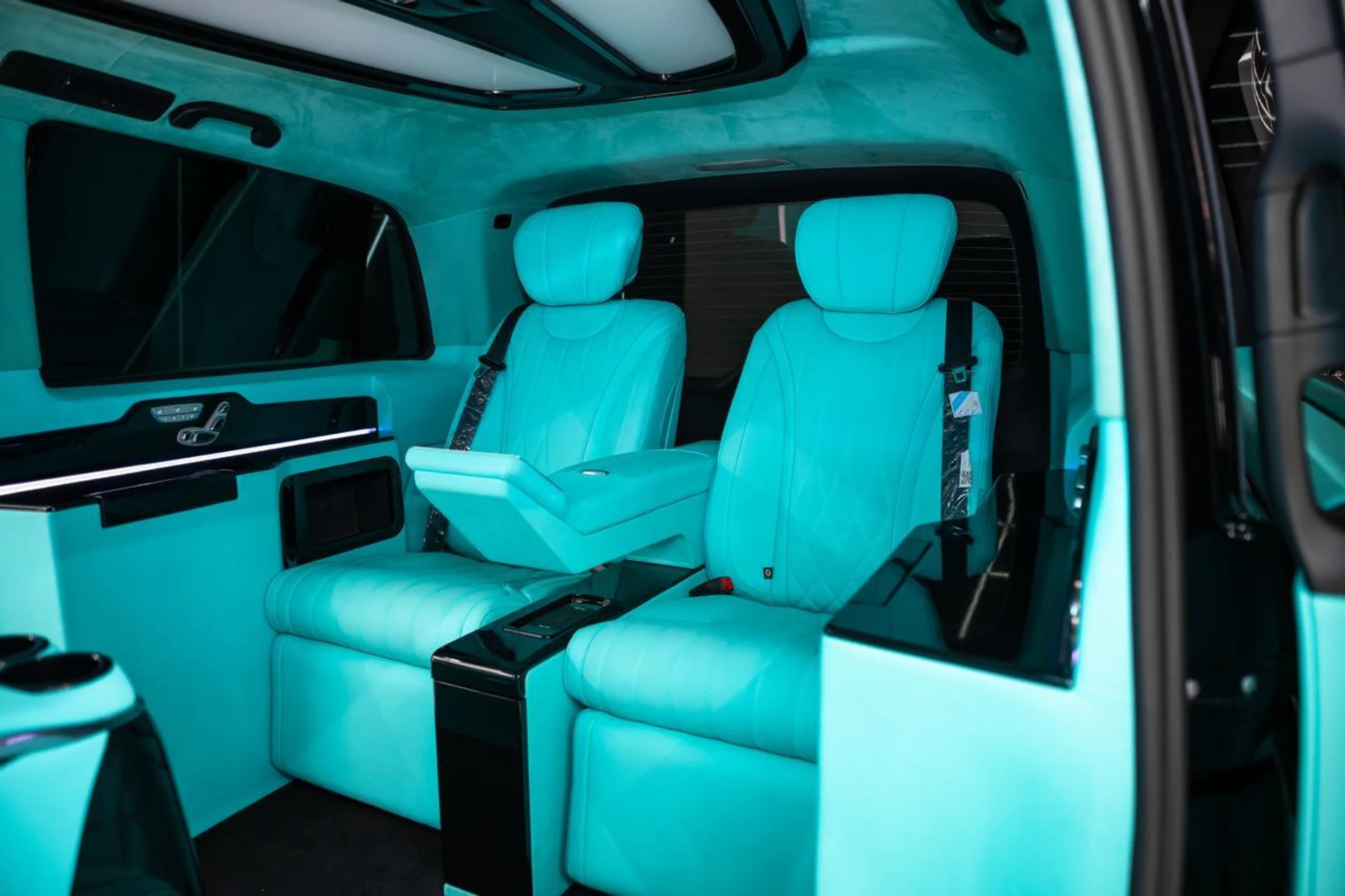 mph022_3364449913_ba4c5df5bd38ffd152fcf8a2e7b3e41a_c272e39082