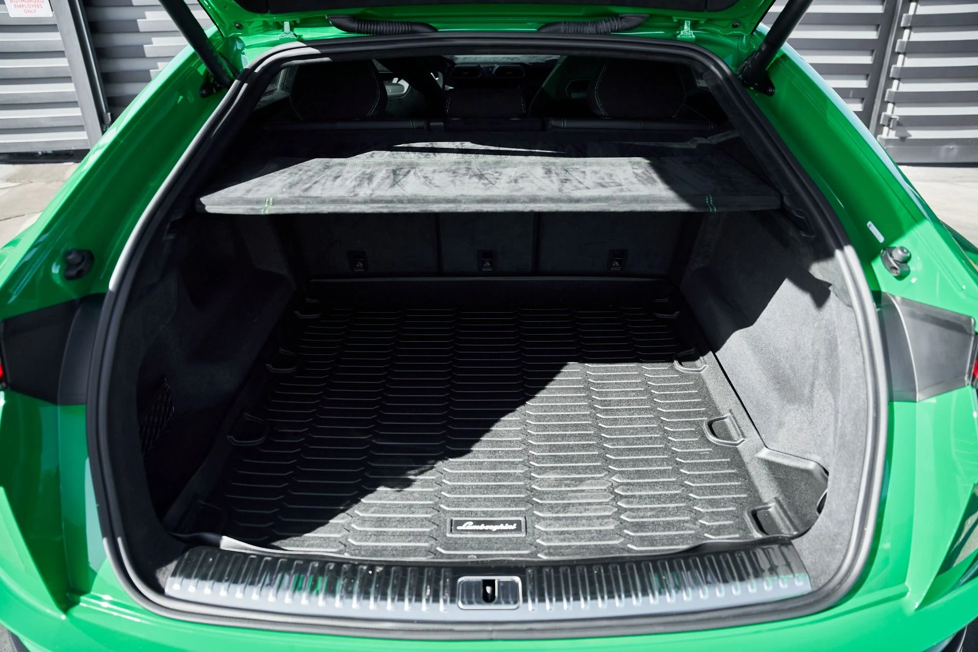 mph022_3378080877_Used_2024_Lamborghini_Urus_Performante_1770171834_deb5035581