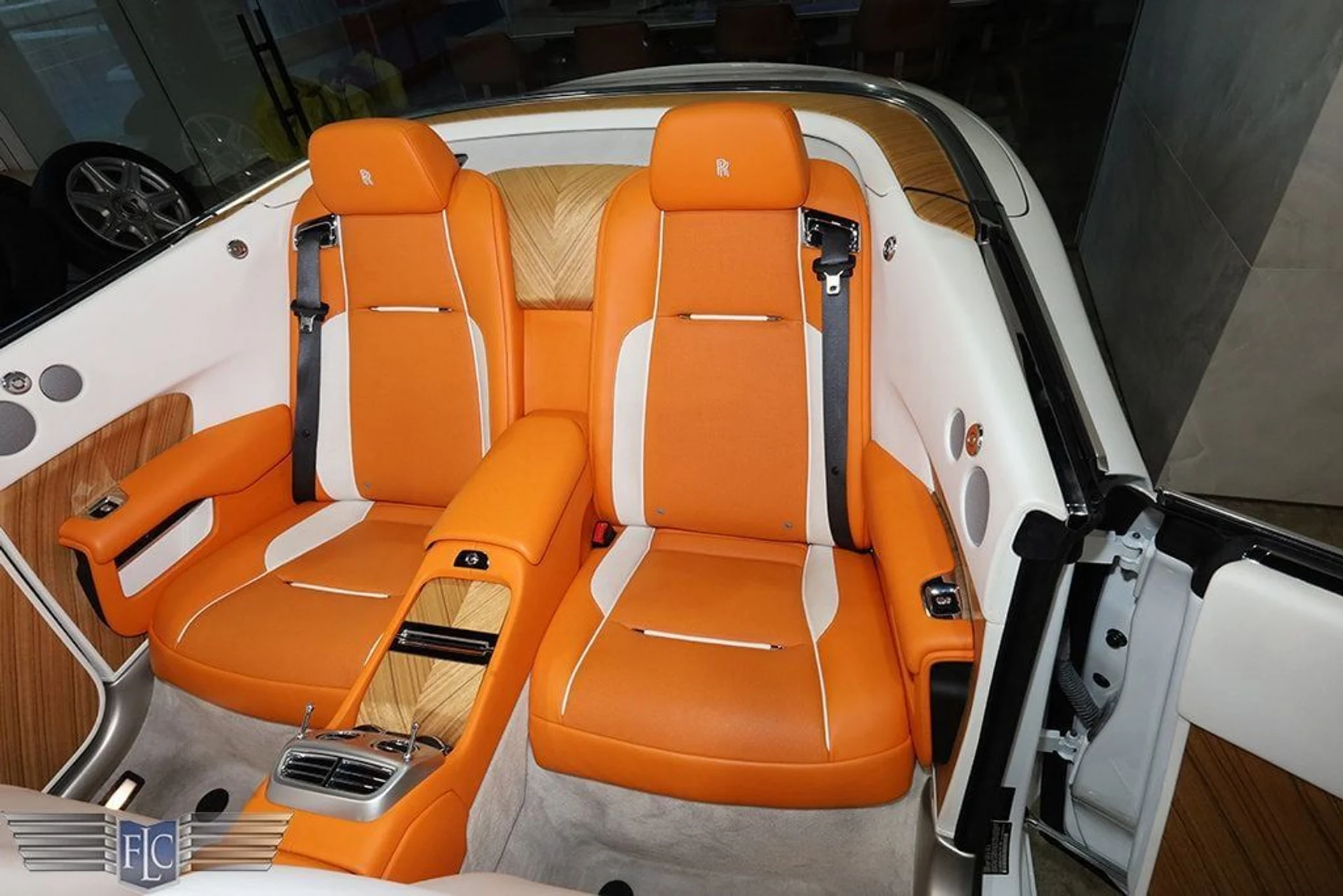 mph022_3379469325_used_2017_rolls_royce_dawn_convertible_9689_23041760_23_1024_225115e9a2