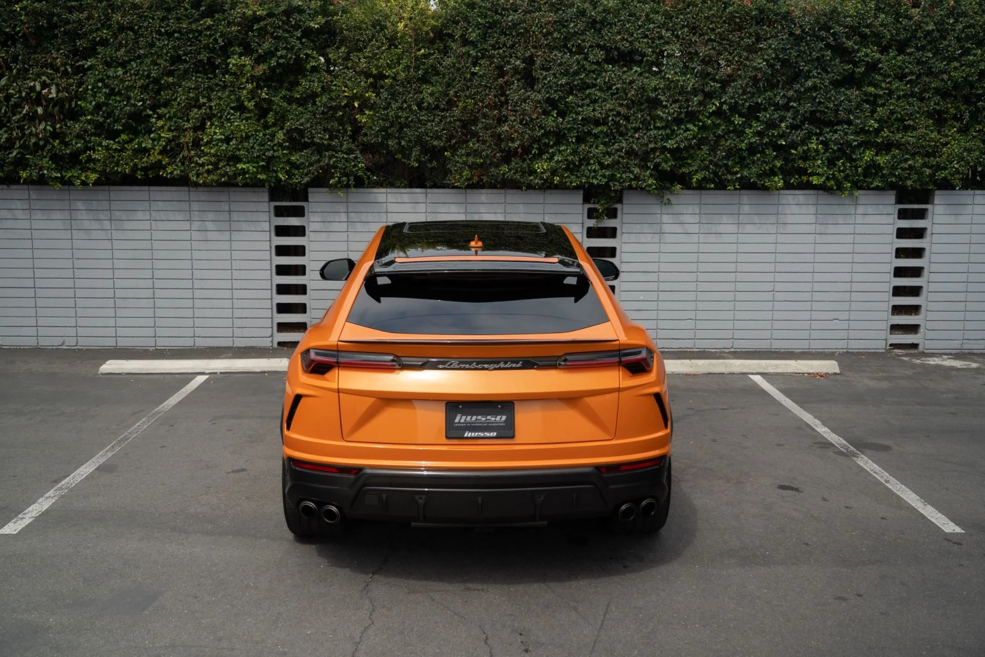 mph022_3391892988_Used_2022_Lamborghini_Urus_1755127635_e2dde2494b