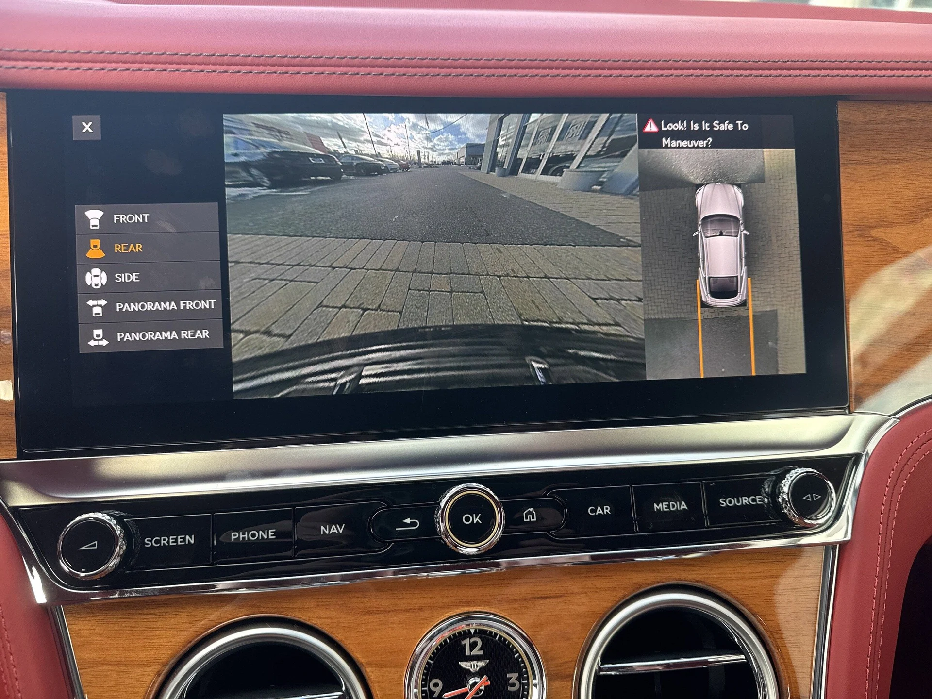 mph022_3395232159_d51bbc642fa1629b3ff9af4c350b6e88x_64aa2ce47c