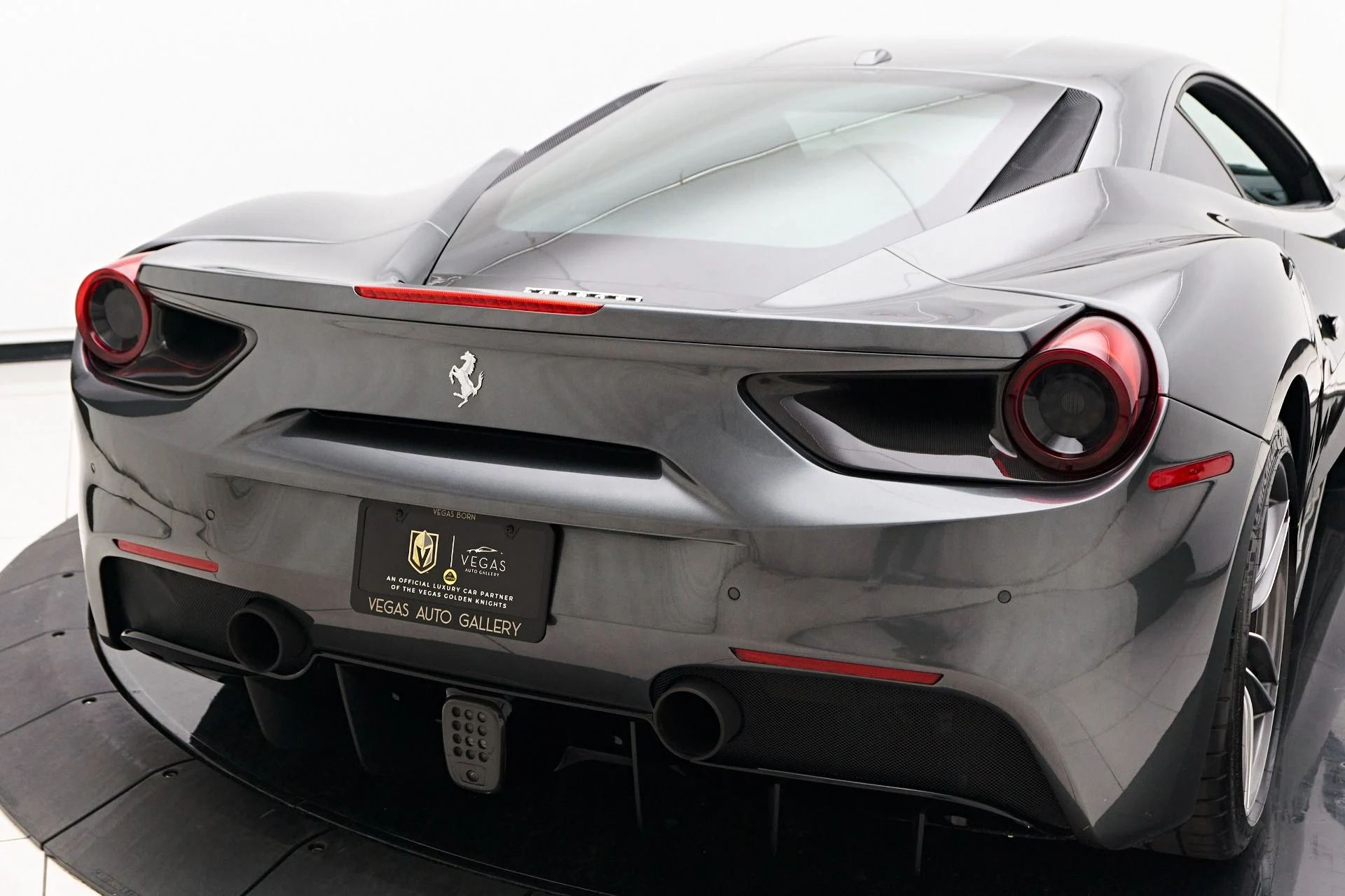 mph022_3396026999_Used_2018_Ferrari_488_GTB_Base_1725918501_e738bd9328