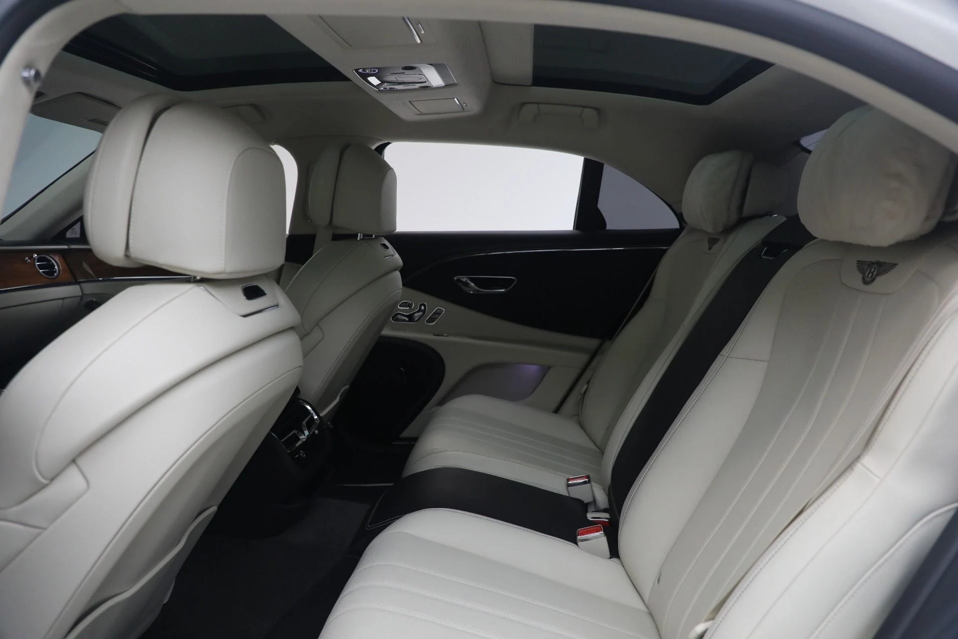 mph022_3411613558_Used_2024_Bentley_Flying_Spur_Hybrid_c9223f5f82