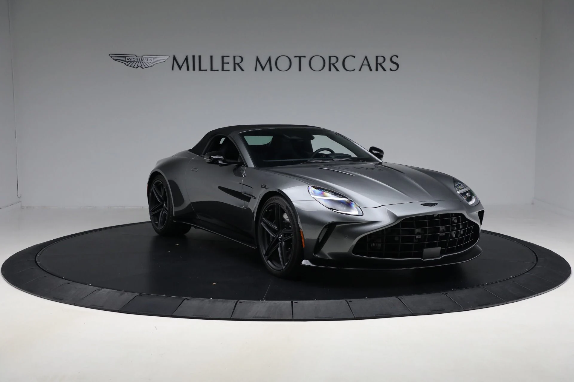 mph022_3418205223_New_2026_Aston_Martin_Vantage_Roadster_100887cbdb